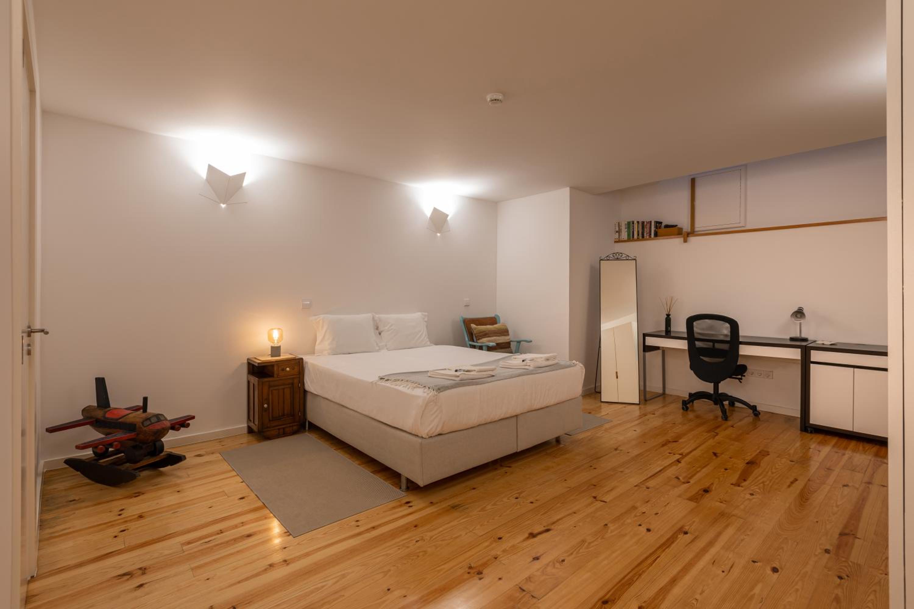 One-Bedroom Apartment - Photo 24