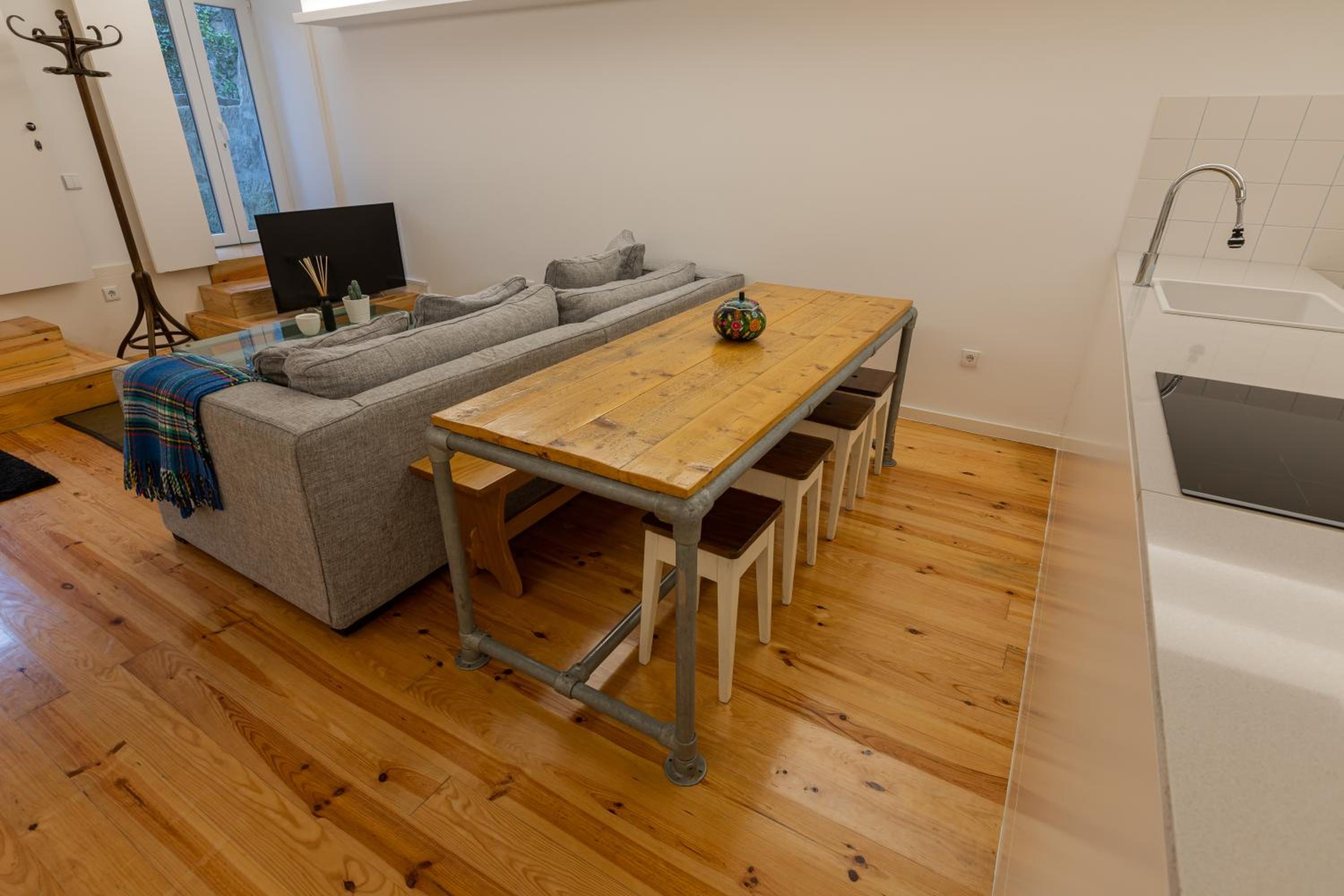 One-Bedroom Apartment - Photo 31