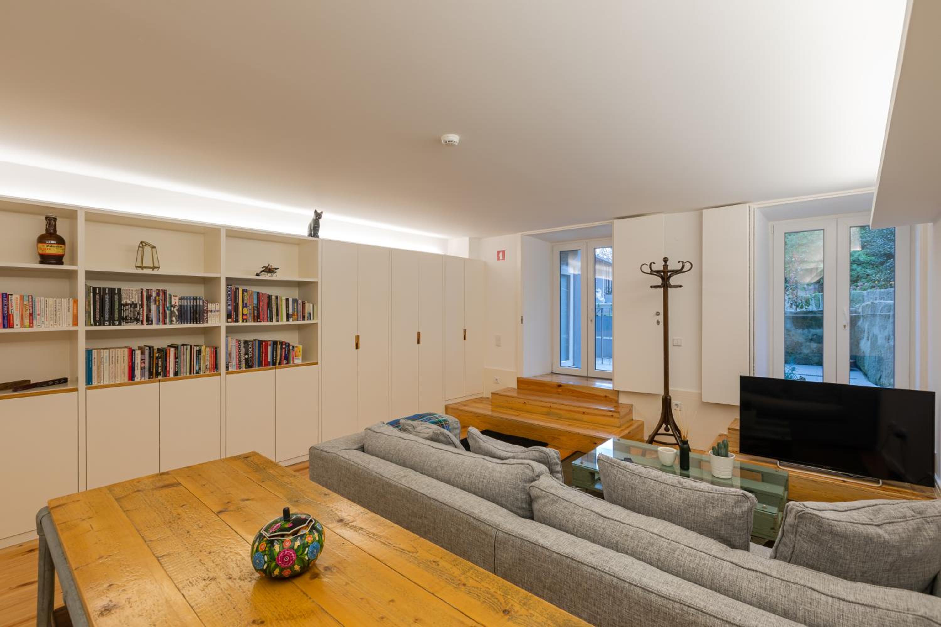 One-Bedroom Apartment - Photo 32