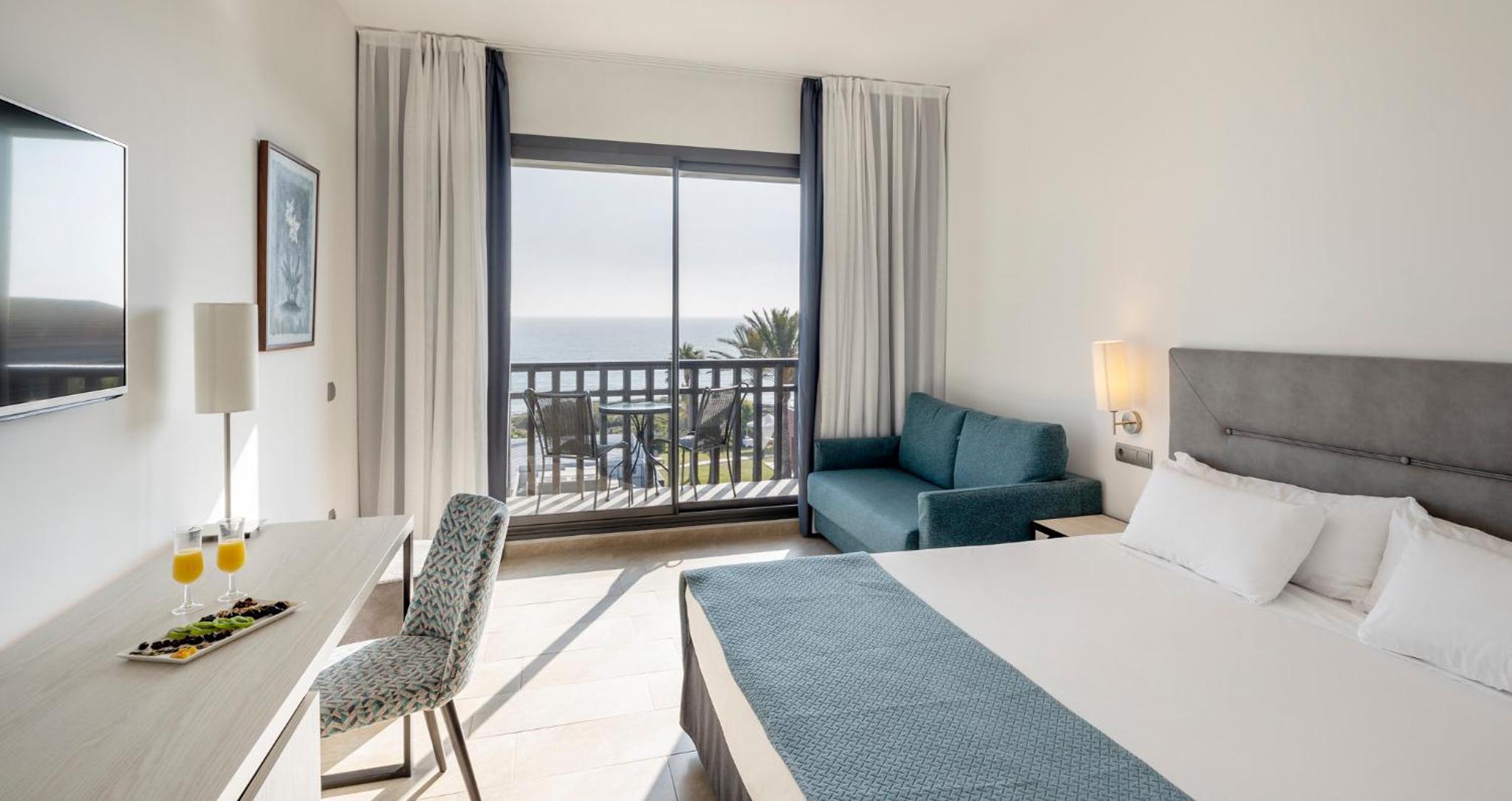 Premium Double Room with Sea View photo 2