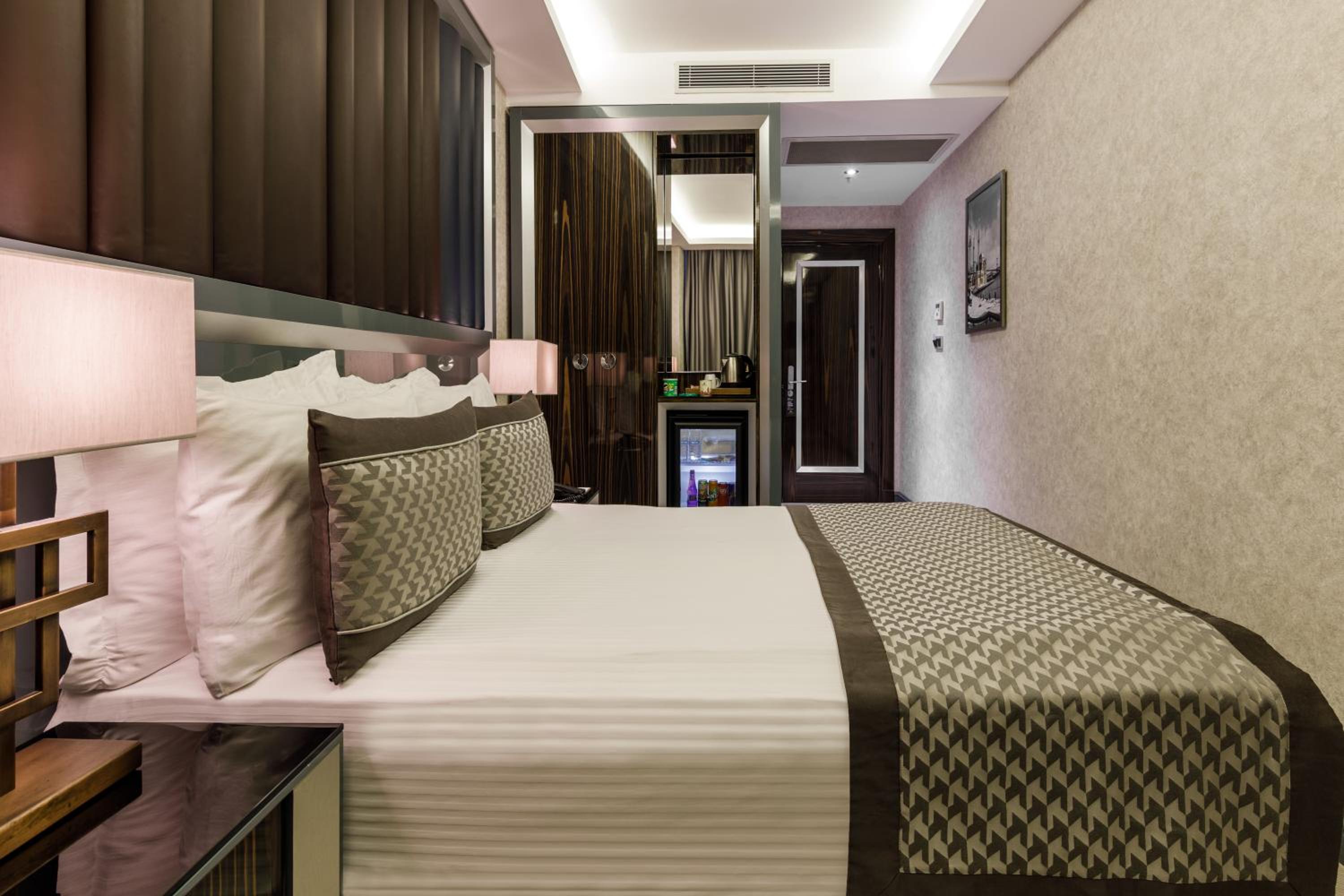 Superior Double or Twin Room — the supplier's photographs — photo 3