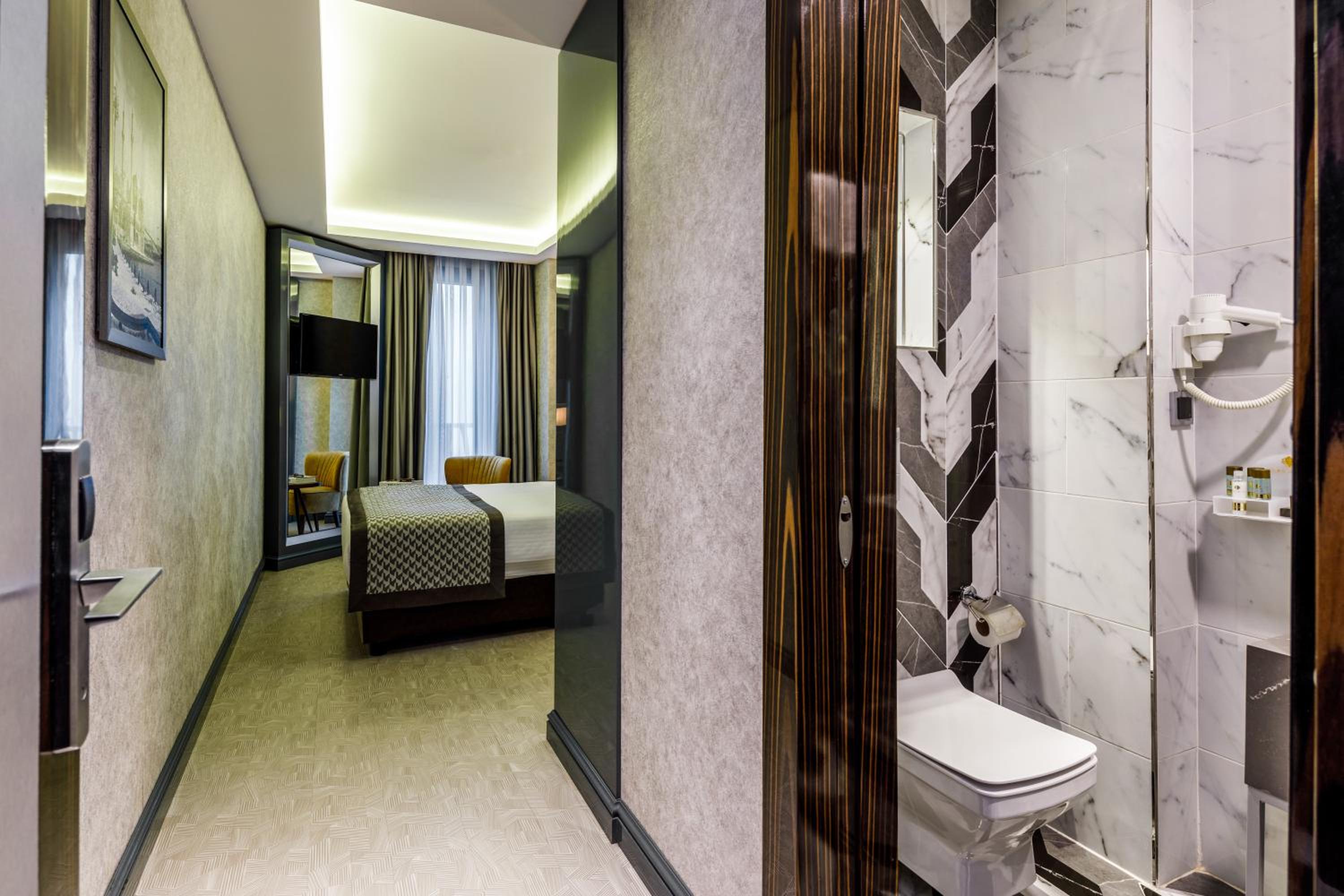 Superior Double or Twin Room — the supplier's photographs — photo 6