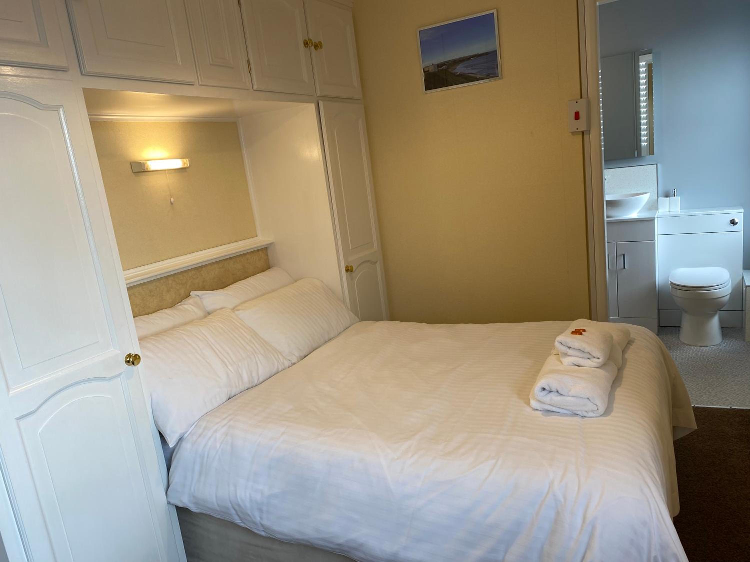 Small Double Room - Third Floor photo 3