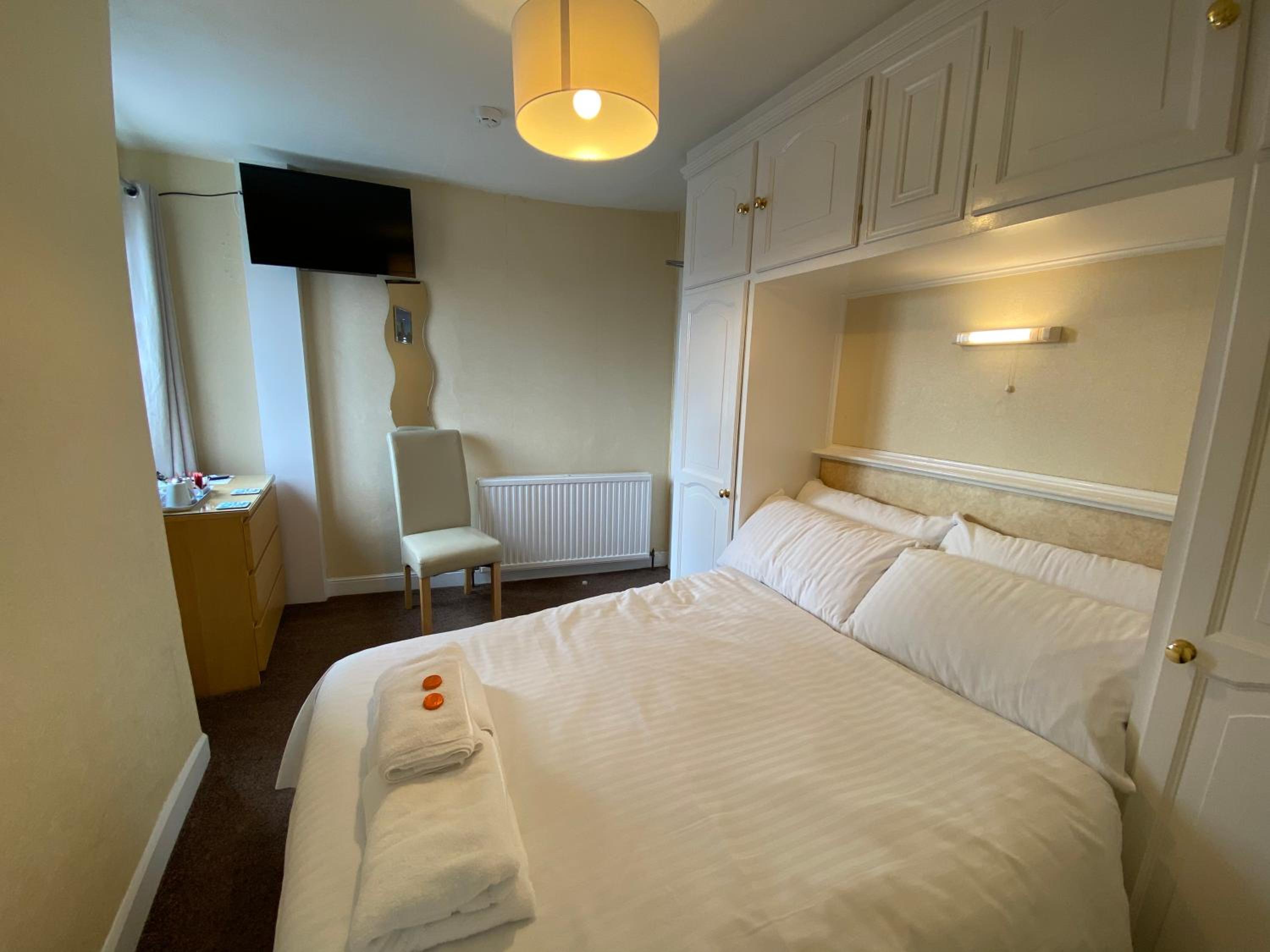 Small Double Room - Third Floor photo 1