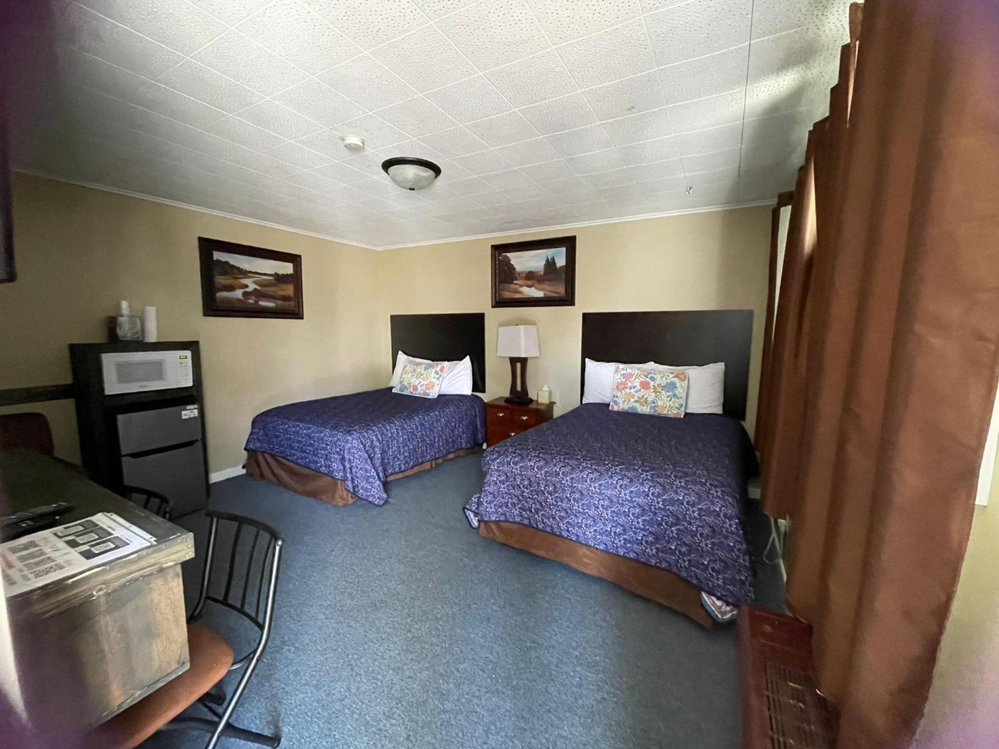 Standard Double Room with Two Double Beds photo 3