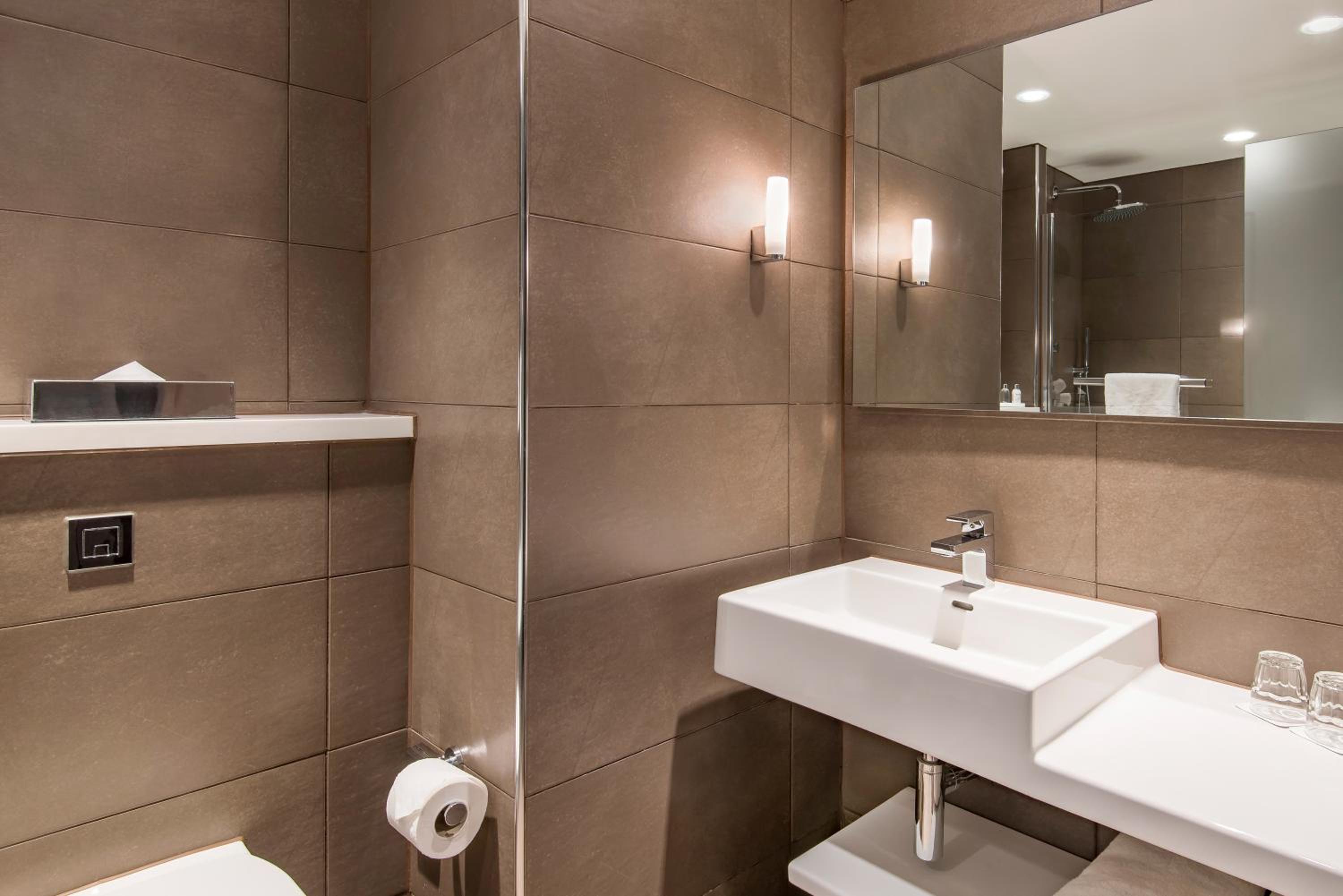 Premium Room - Photo 9