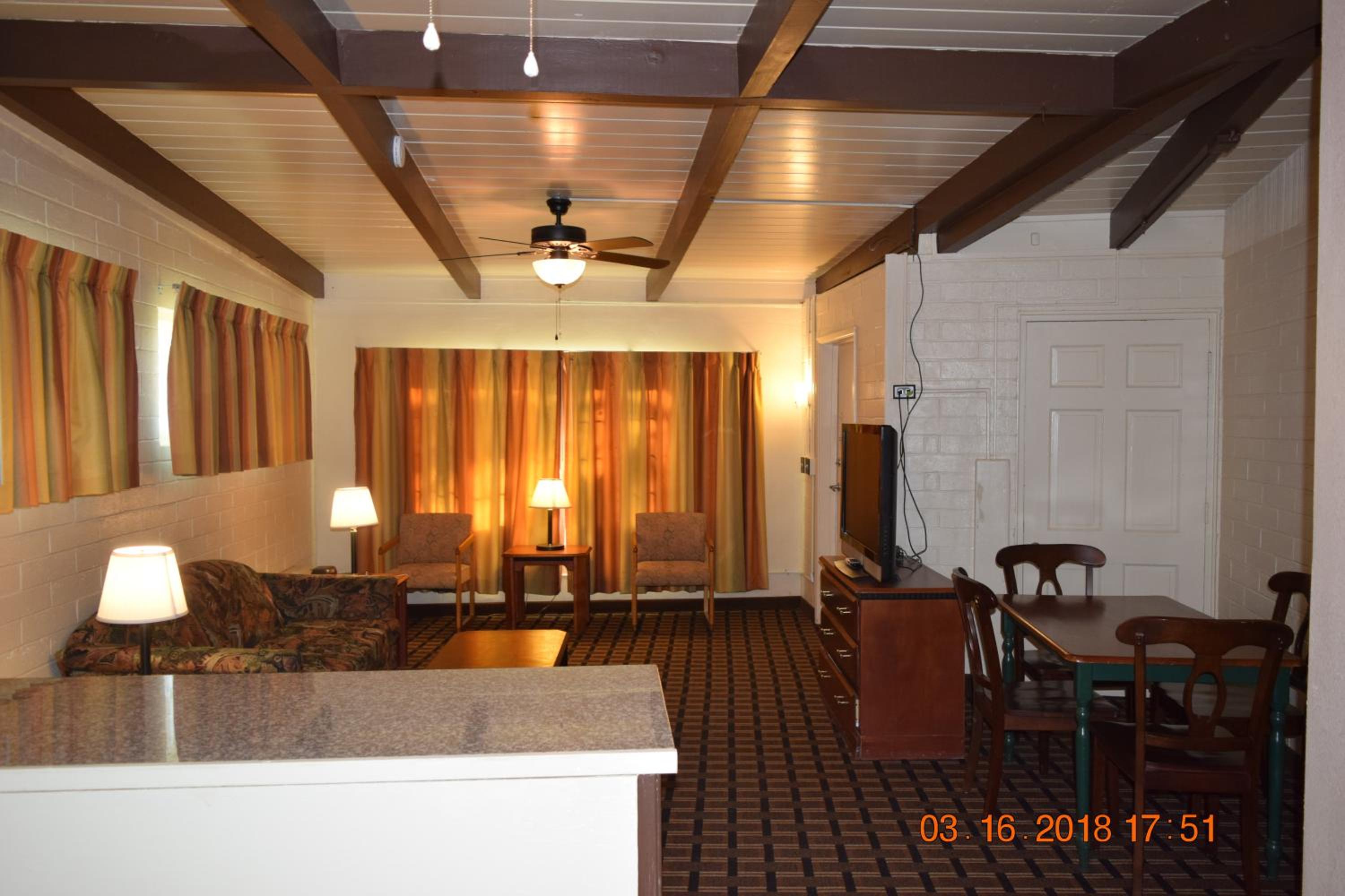 Apartment with Mountain View photo 1