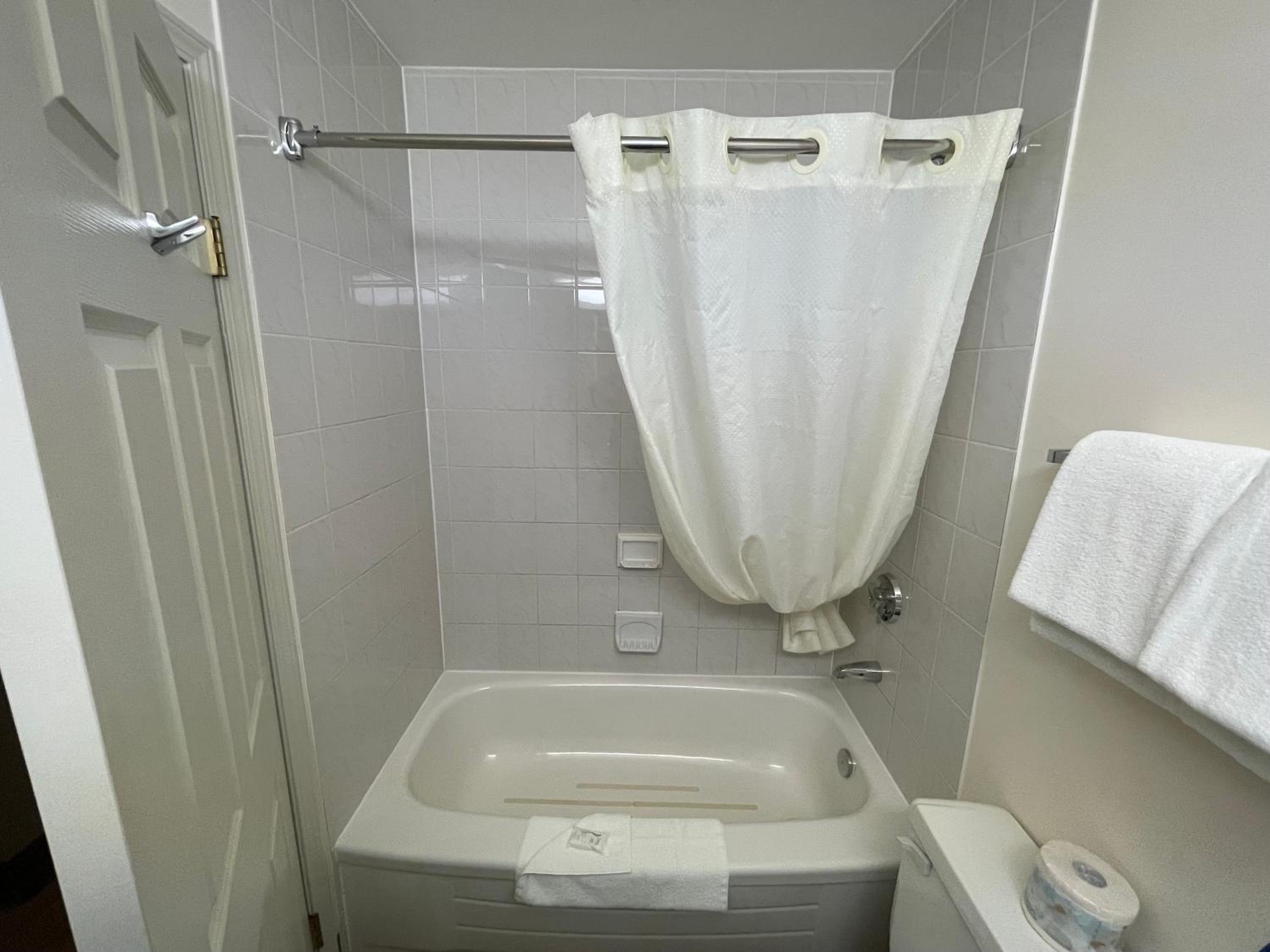 Deluxe Double or Twin Room - Photo 4