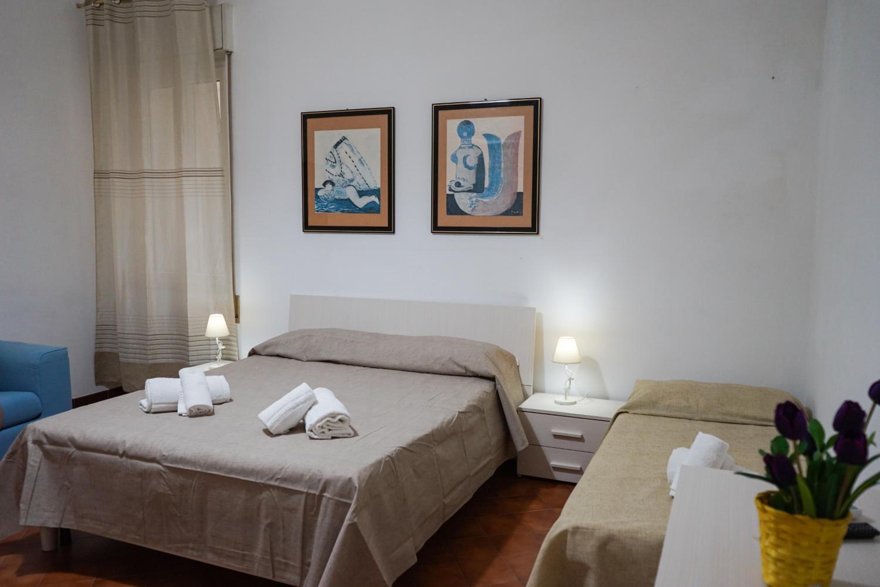 Two-Bedroom Apartment with Balcony - Photo 27
