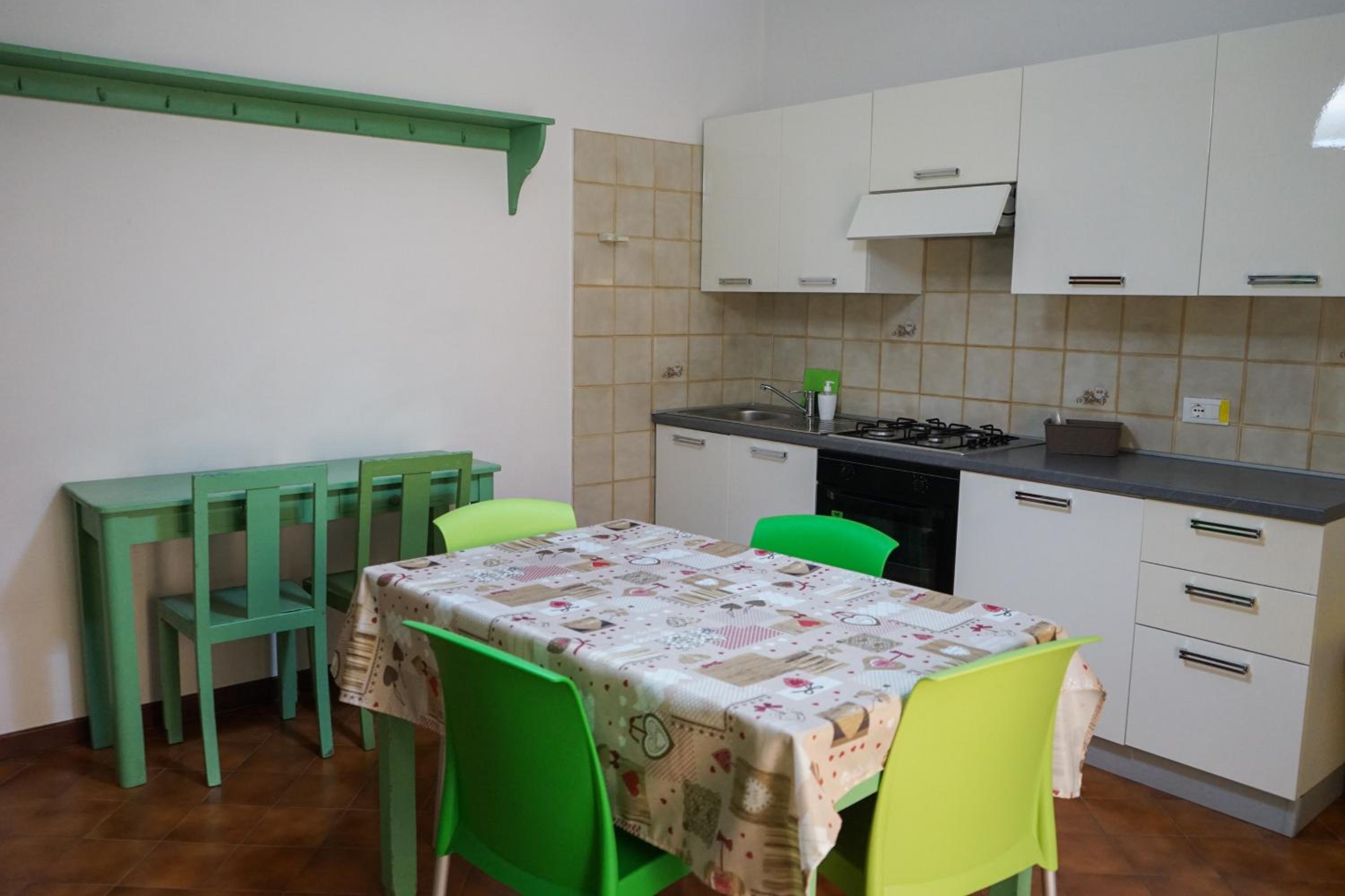Two-Bedroom Apartment with Balcony - Photo 21