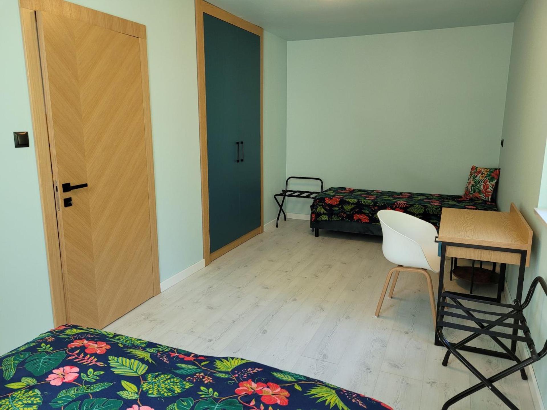 One-Bedroom Standard Apartment - Photo 2