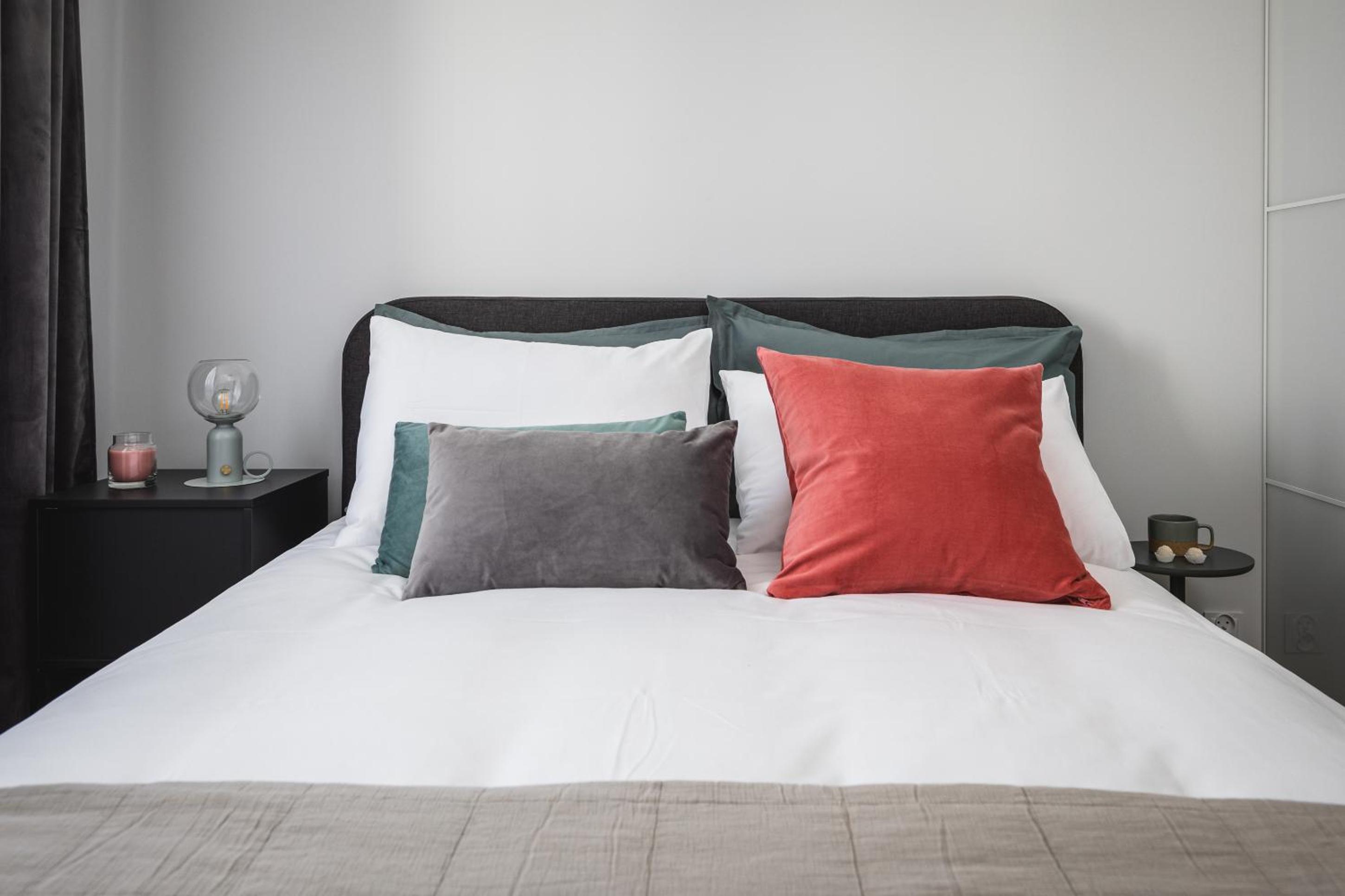 One-Bedroom Apartment - Photo 32