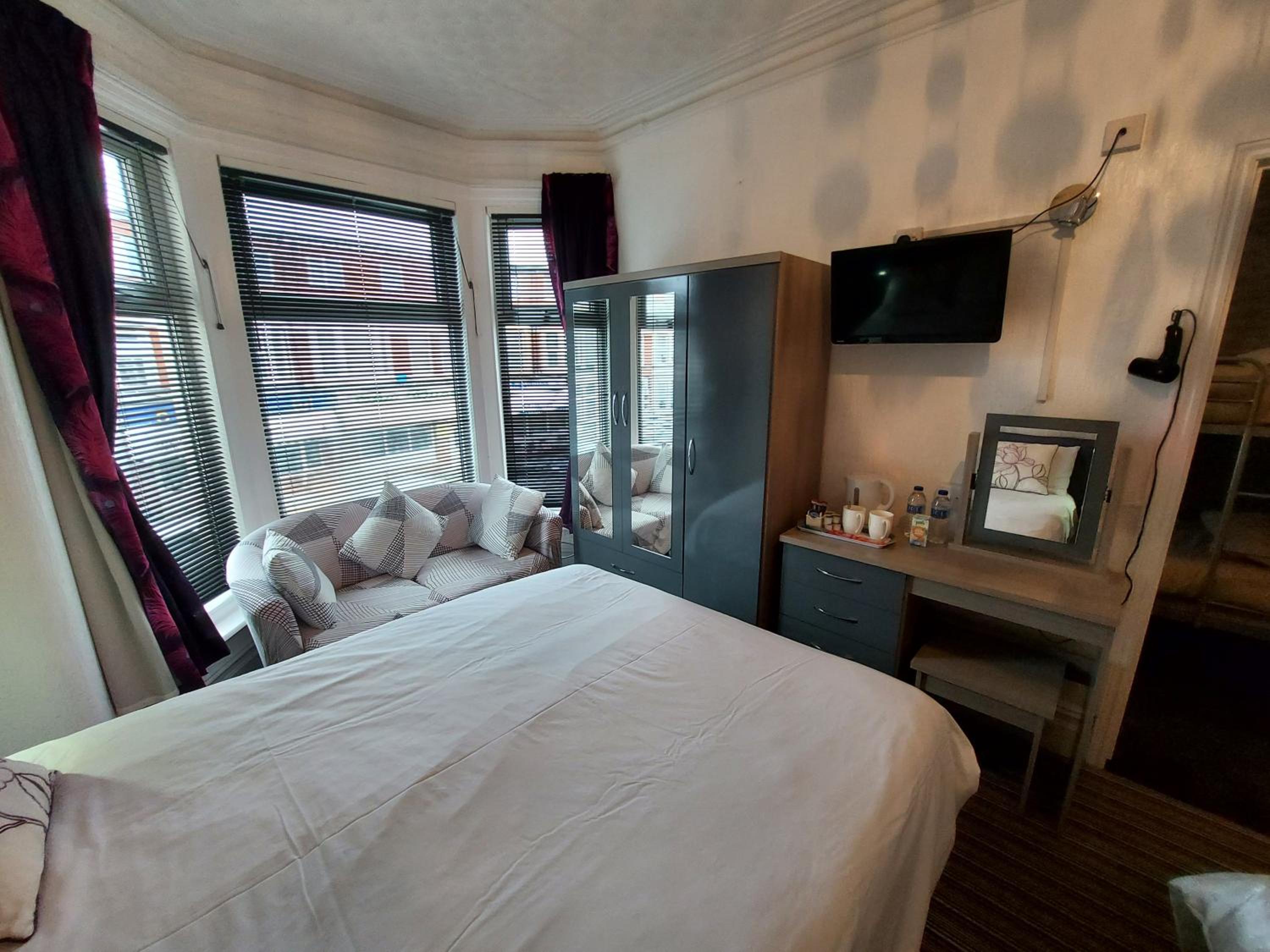 Triple Room - Photo 2