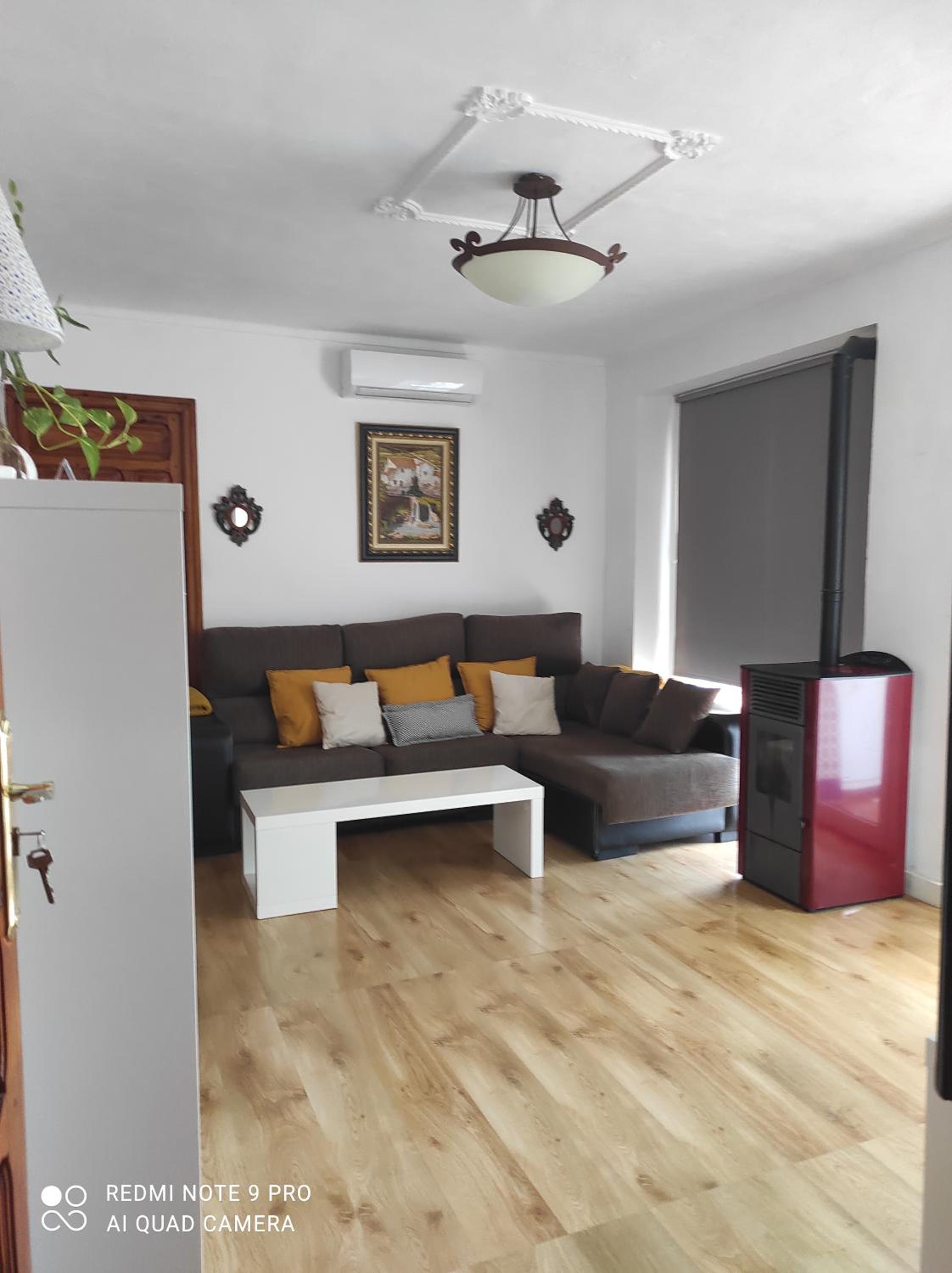 Two-Bedroom House - Photo 1