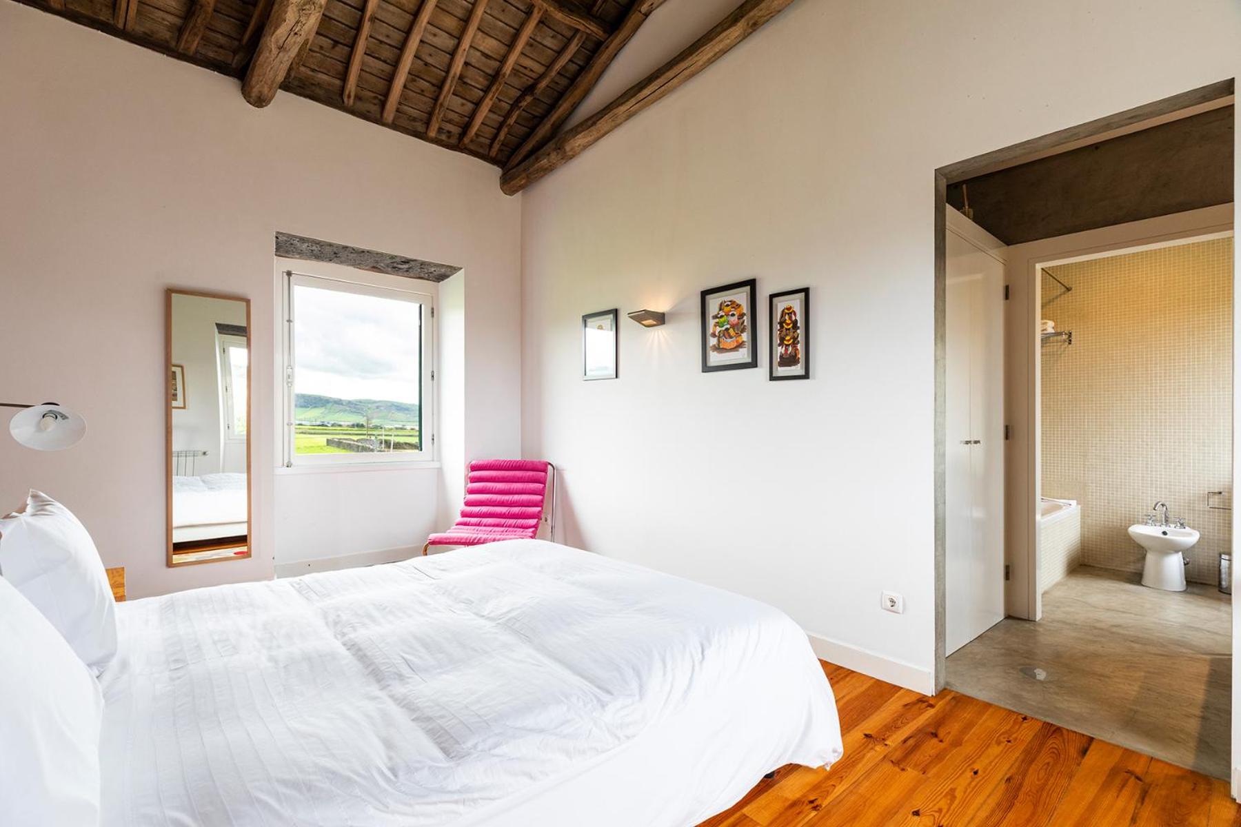 One-Bedroom Villa with Mountain View  photo 2