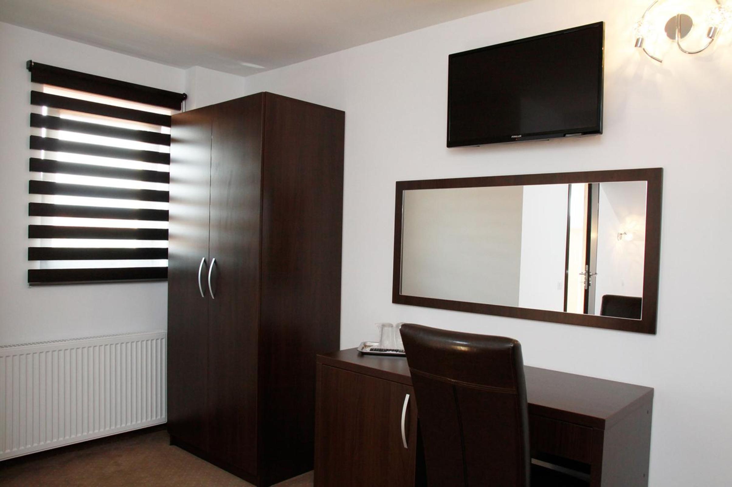 Double Room - Photo 15