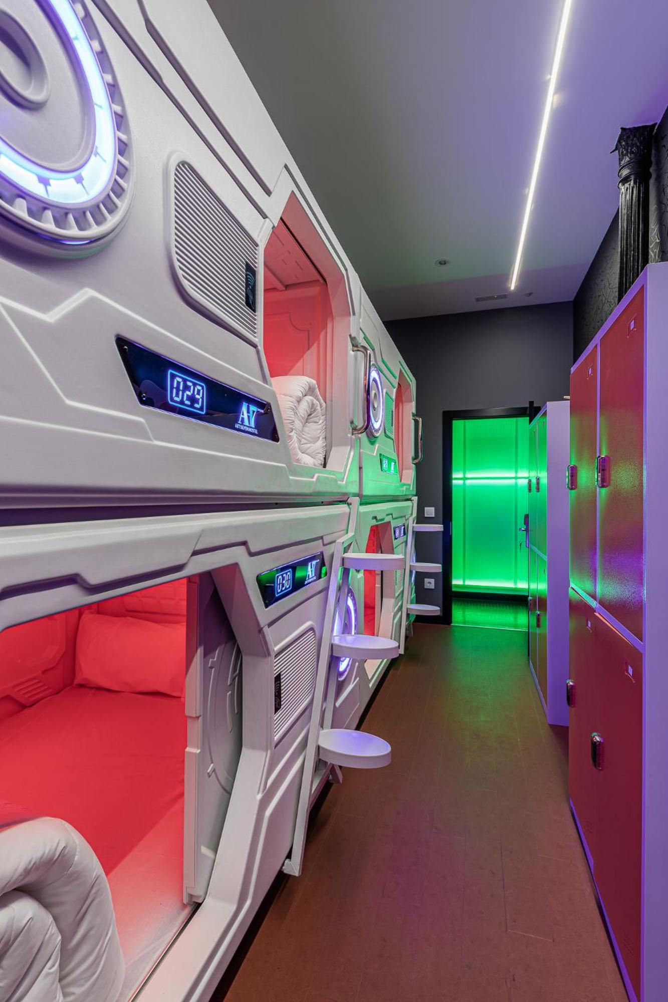 Double Capsule Bed in Mixed Dormitory photo 2