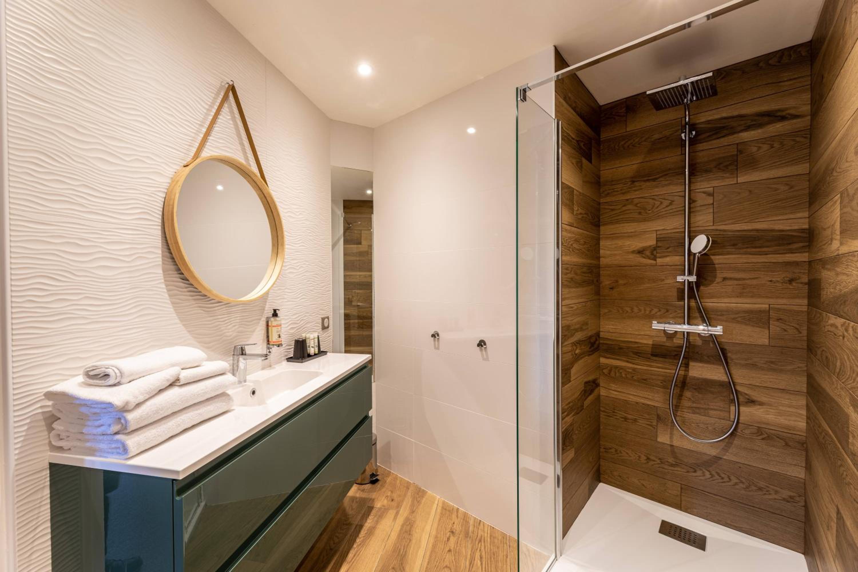Standard Room - Photo 8