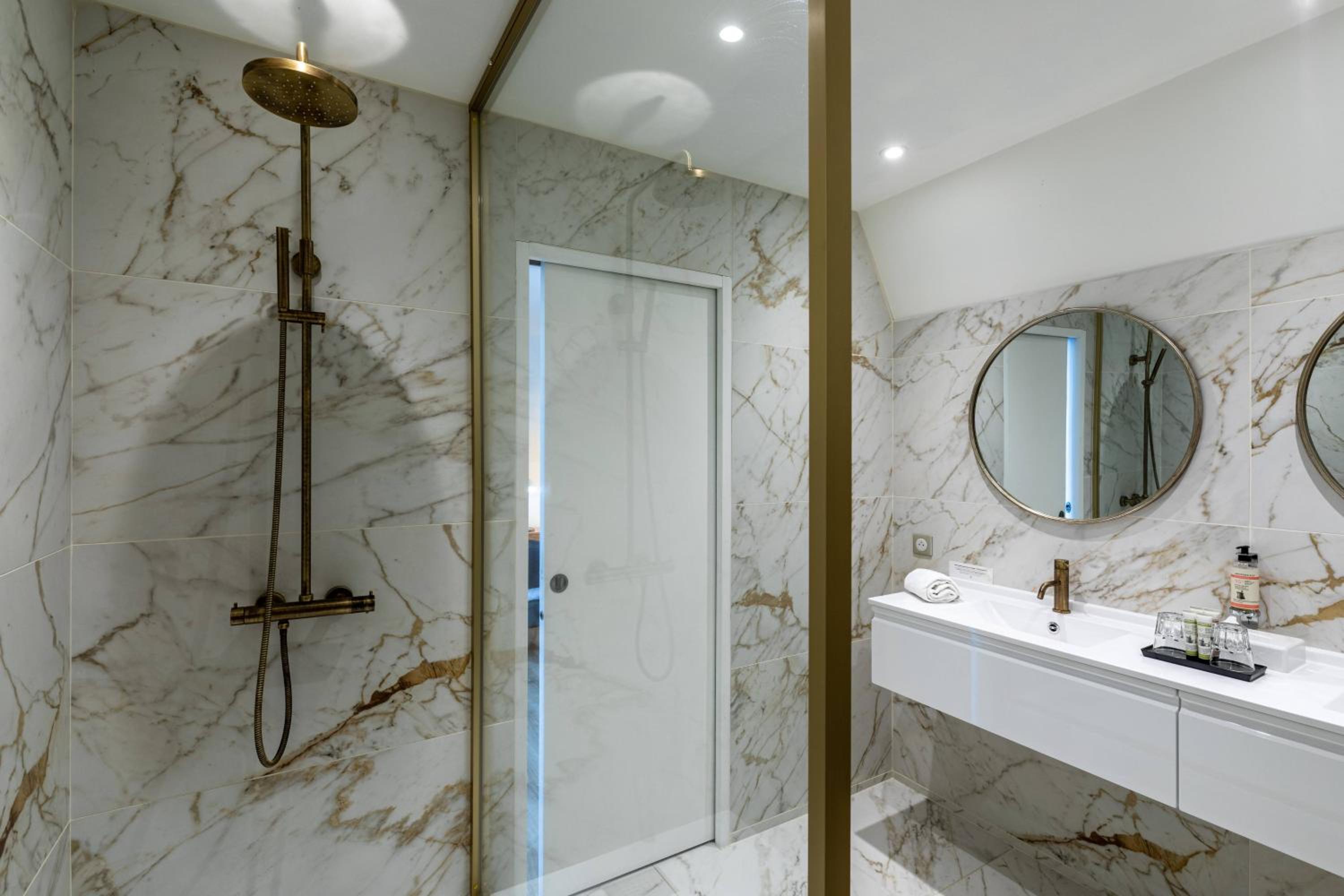 Family Suite - Photo 5