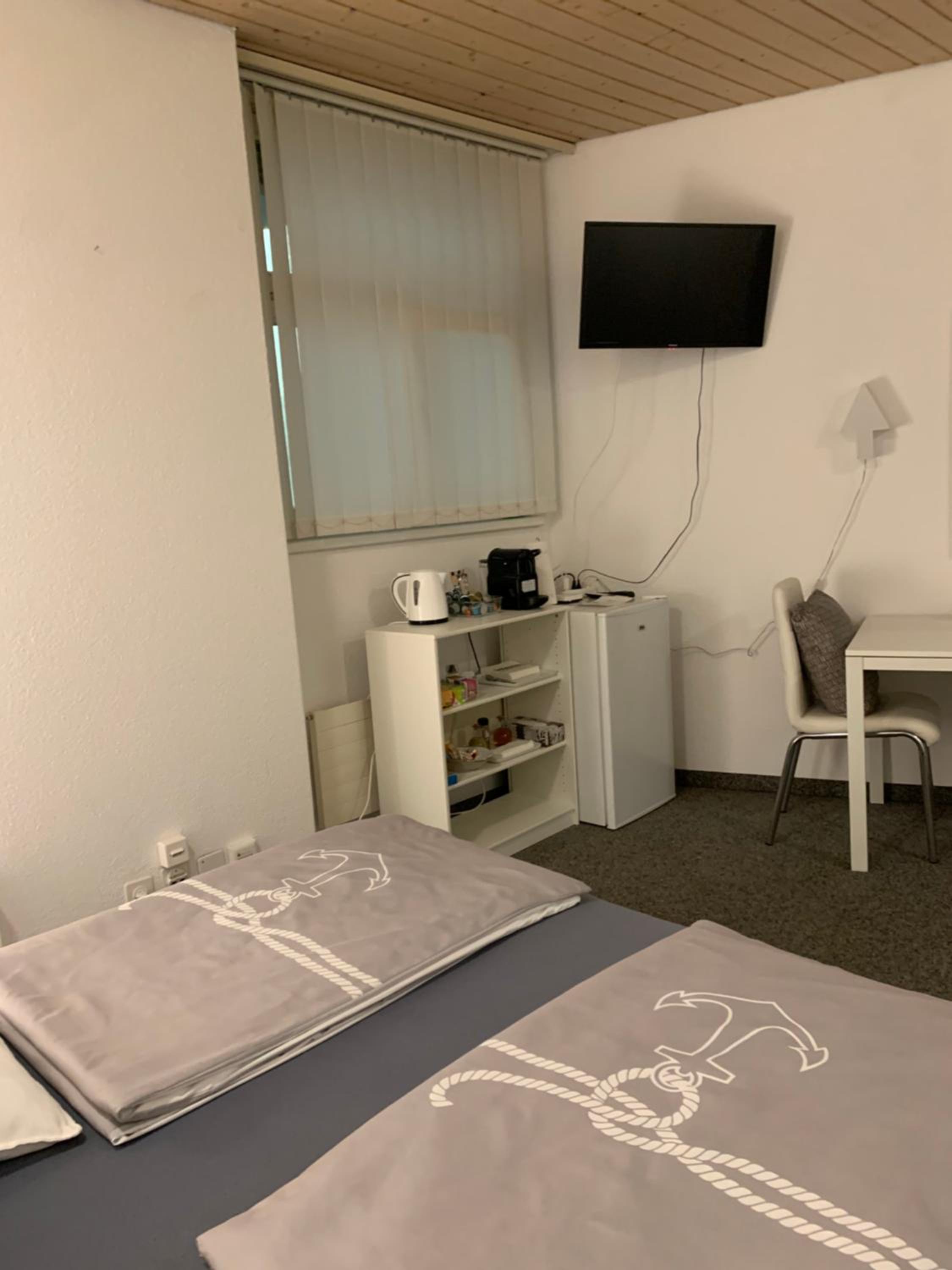 One-Bedroom Apartment - Photo 4
