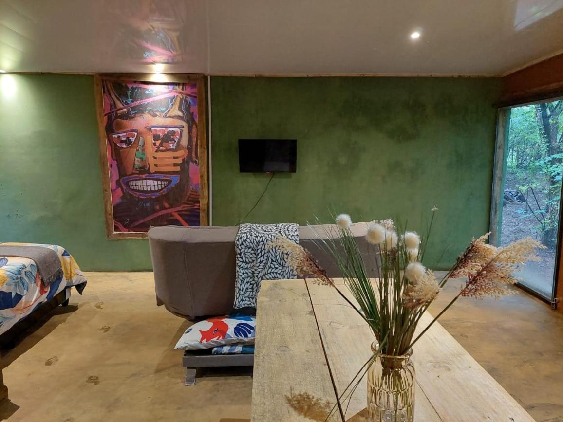 One-Bedroom Apartment - Photo 1
