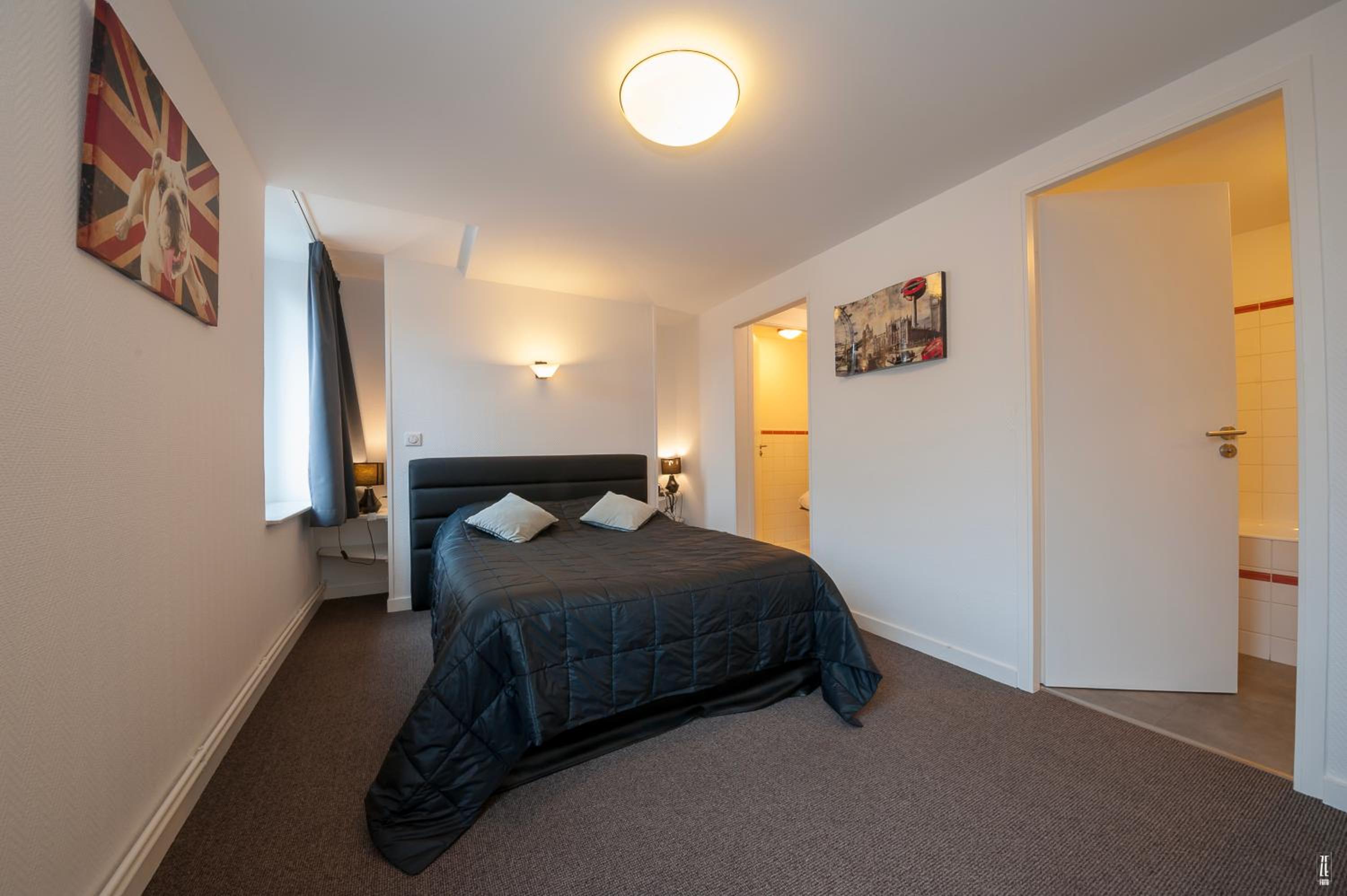 Double Room - Photo 6