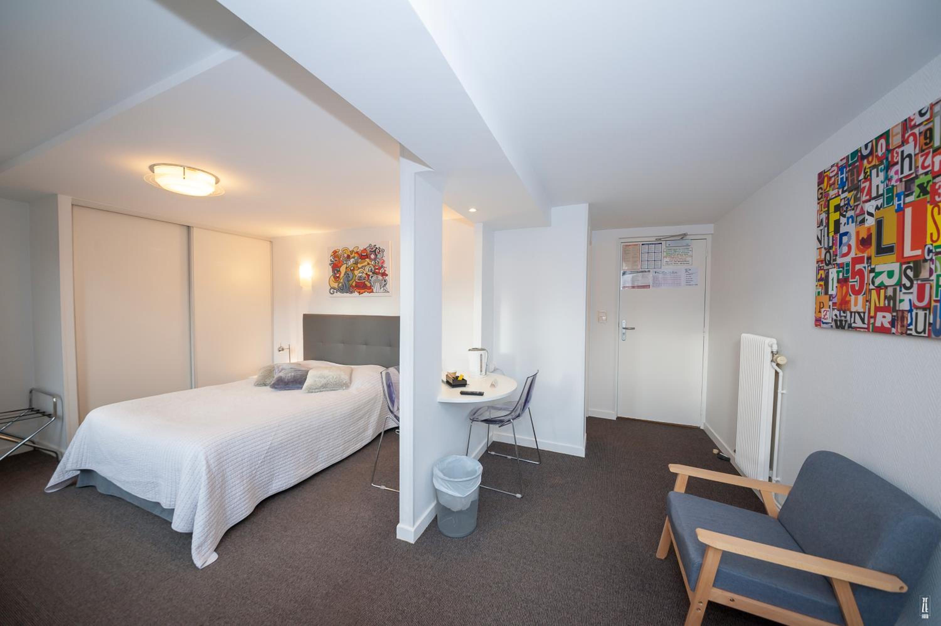 Double Room - Photo 4