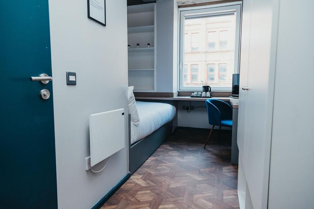 Double Room with Small Double Bed - Photo 5