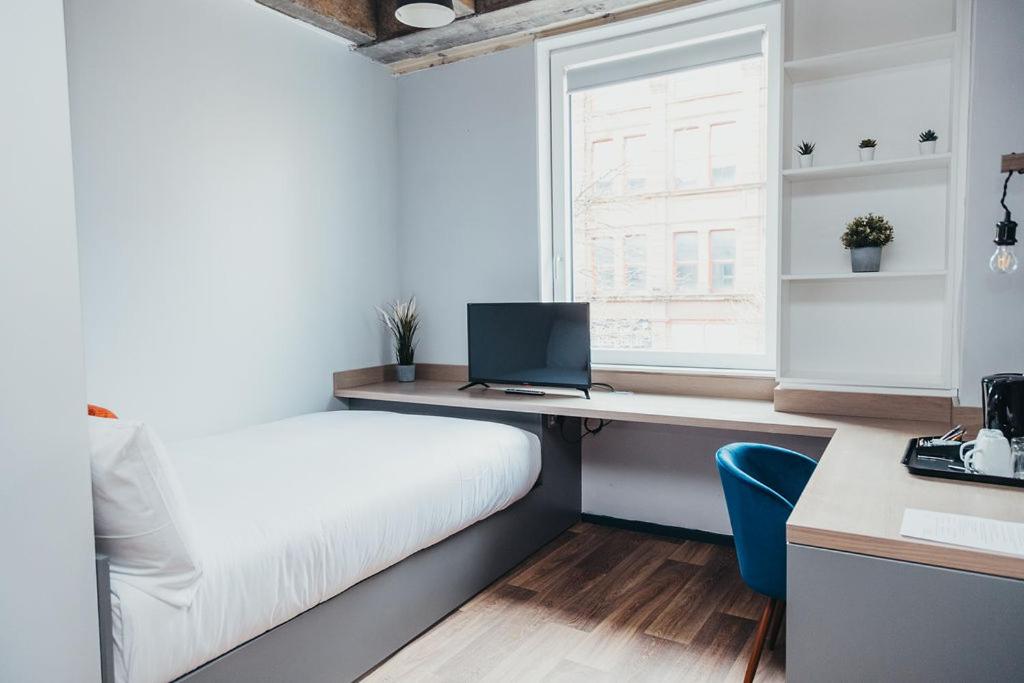 Double Room with Small Double Bed - Photo 8