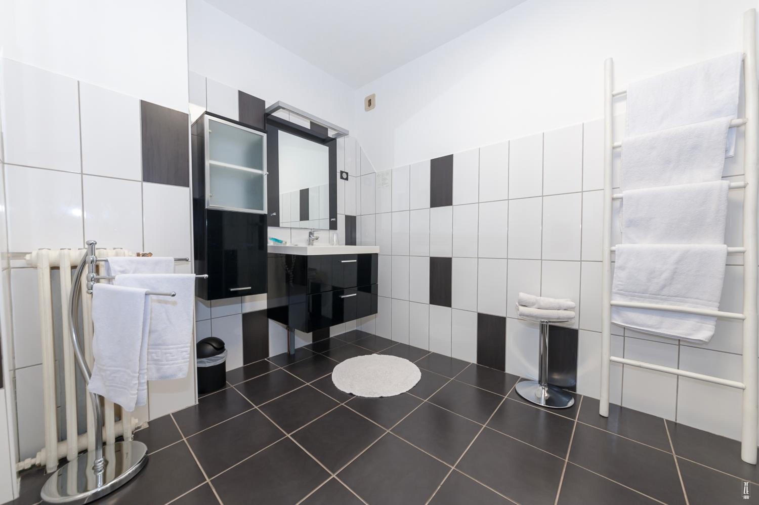 Quadruple Room - Photo 3
