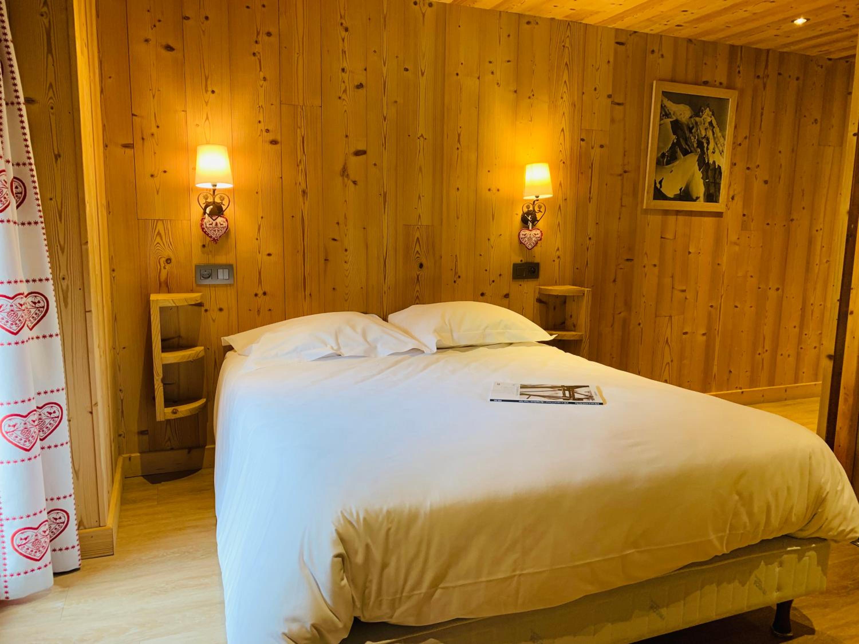 Double Room with Mountain View - Photo 3