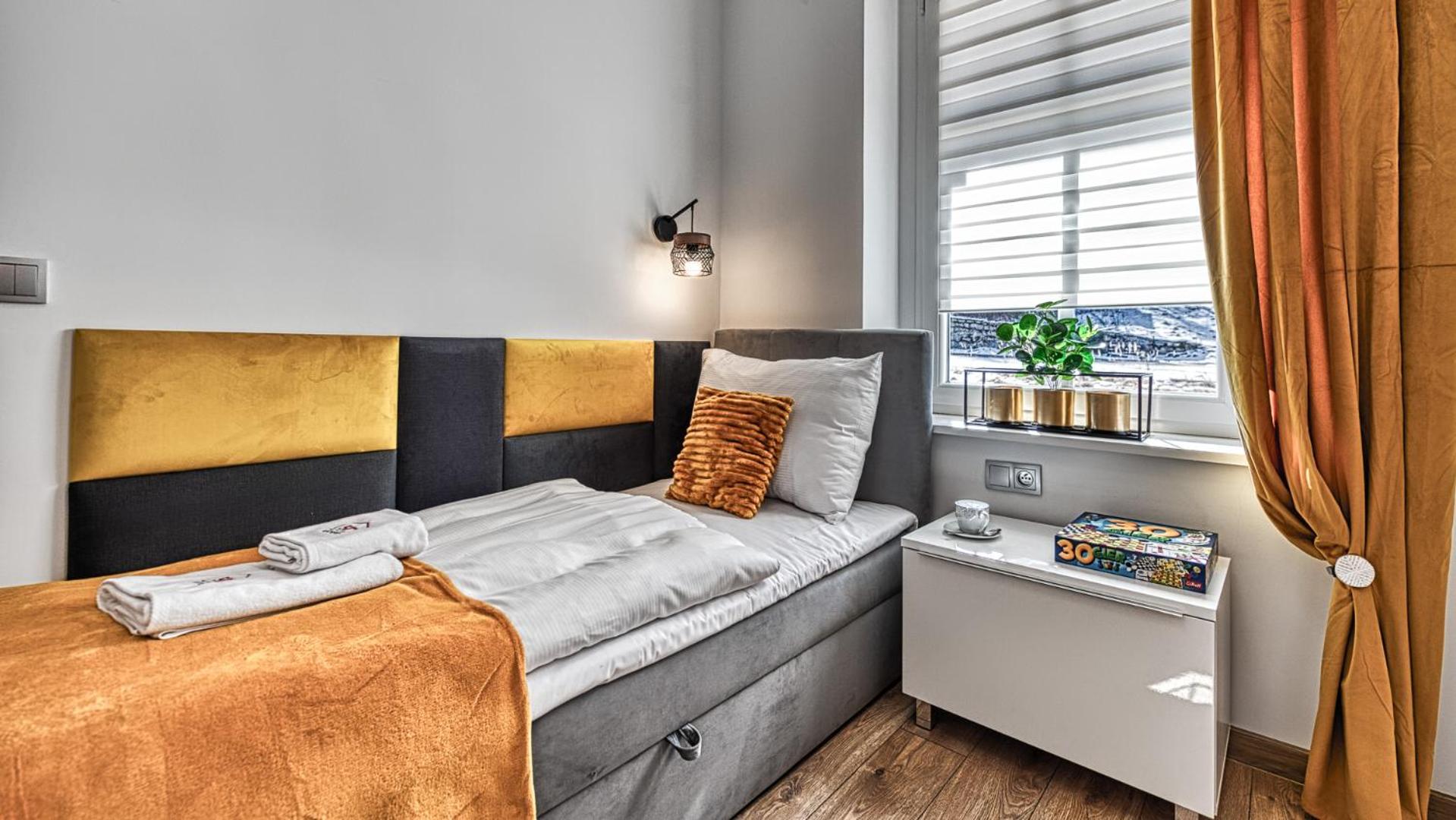 One-Bedroom Apartment - Photo 3