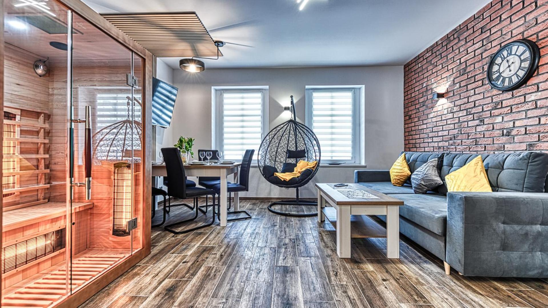 One-Bedroom Apartment - Photo 12