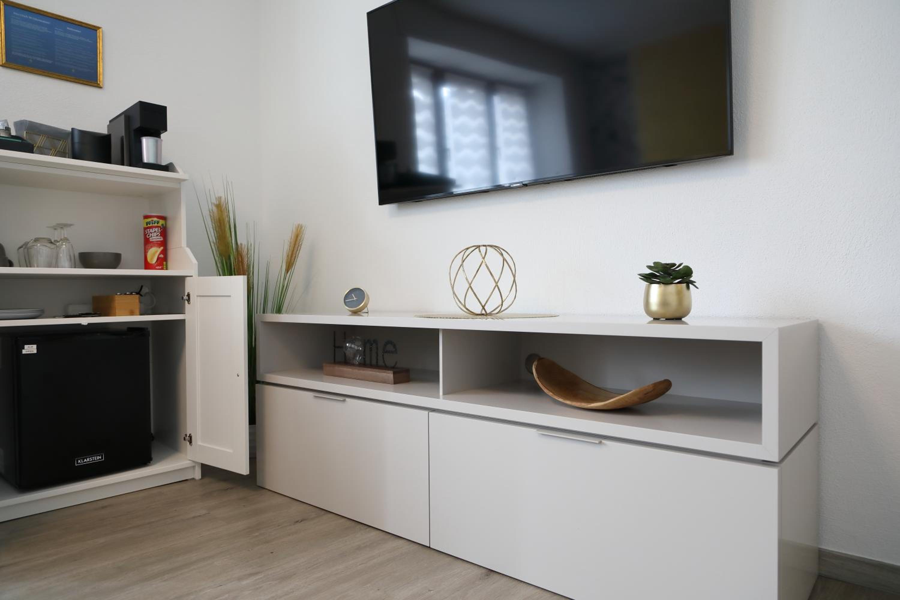 Deluxe Suite - Photo 11