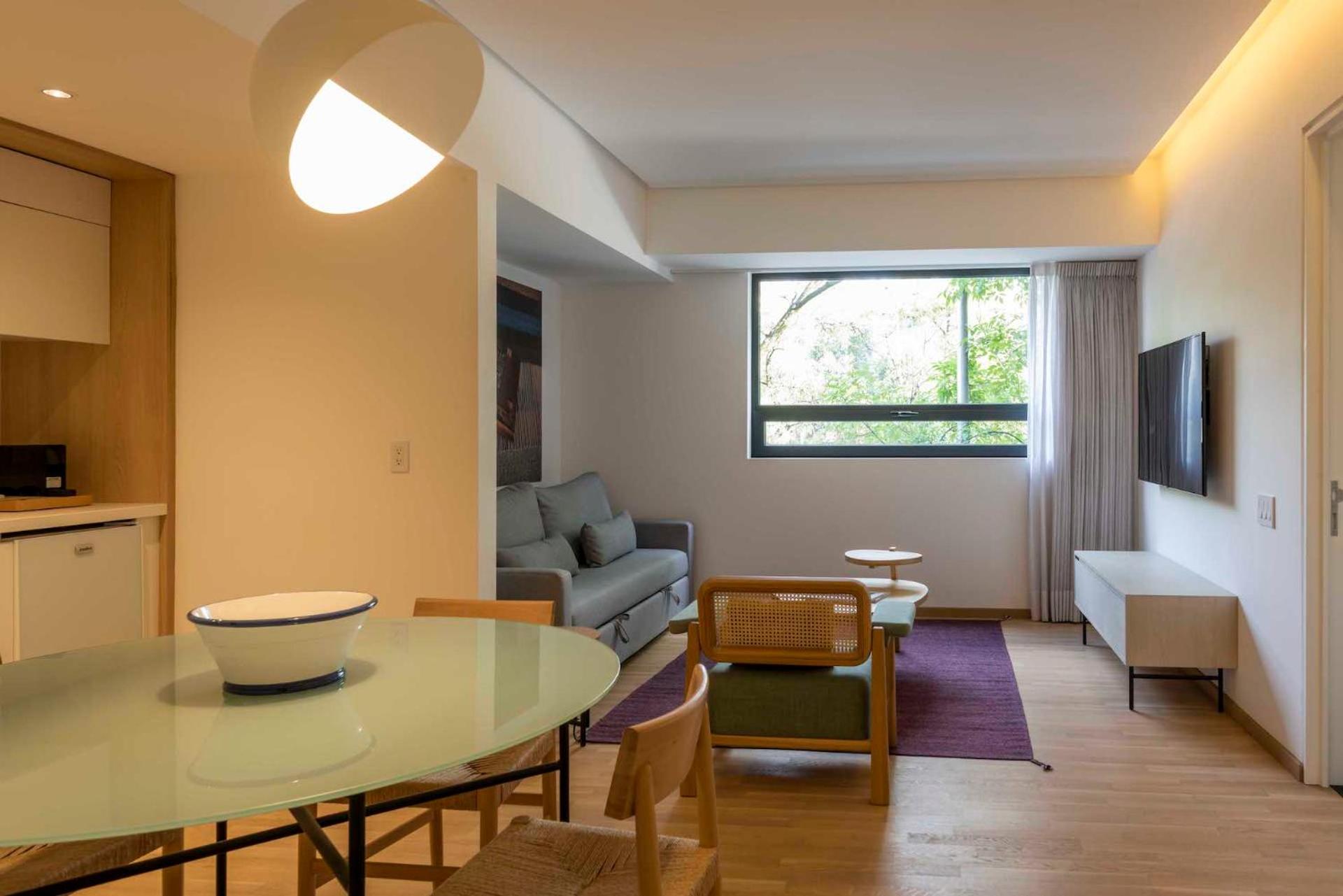One-Bedroom Apartment - Photo 4