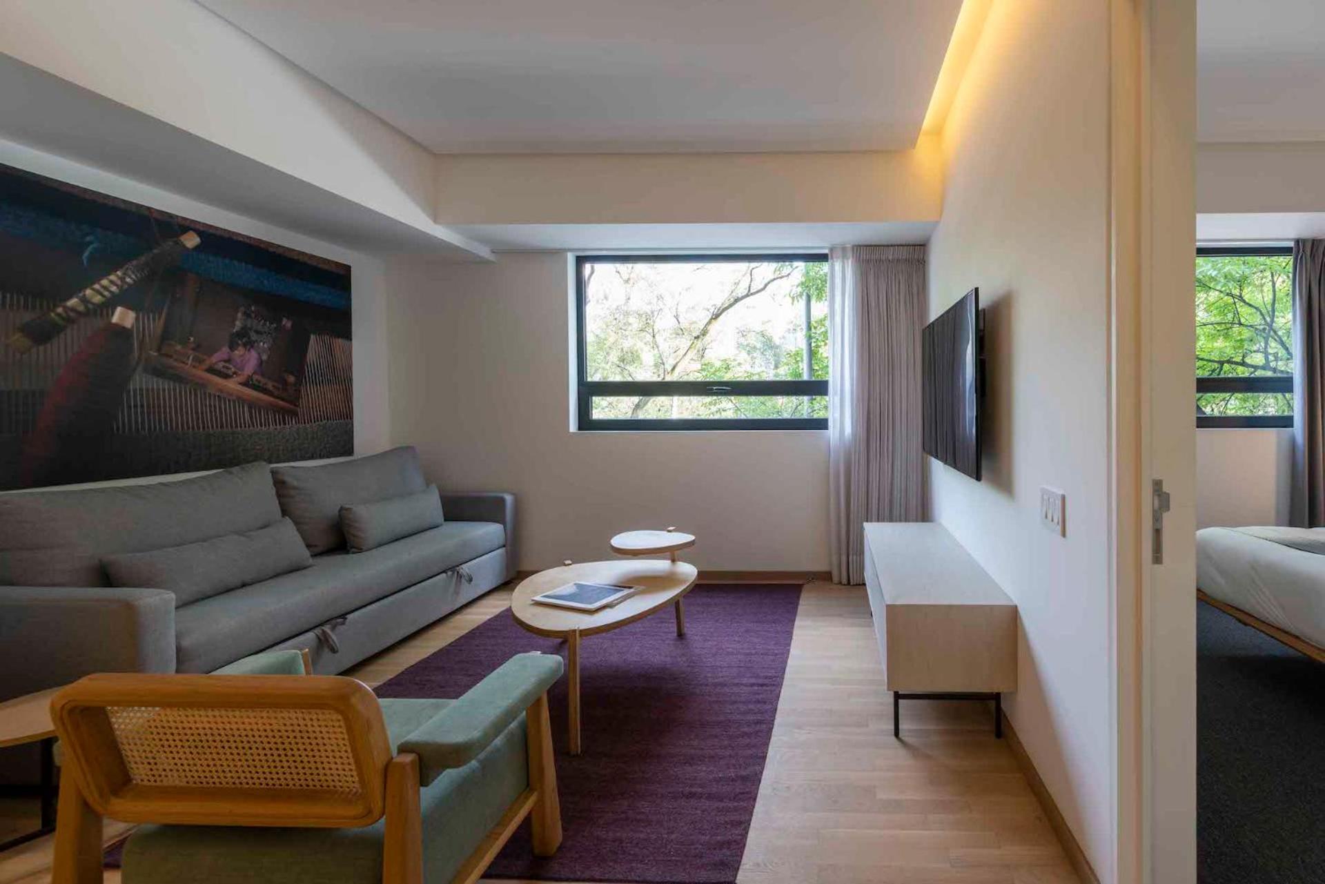 One-Bedroom Apartment - Photo 2