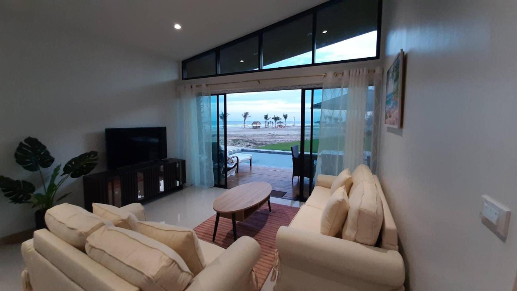 Two-Bedroom Villa - Photo 7