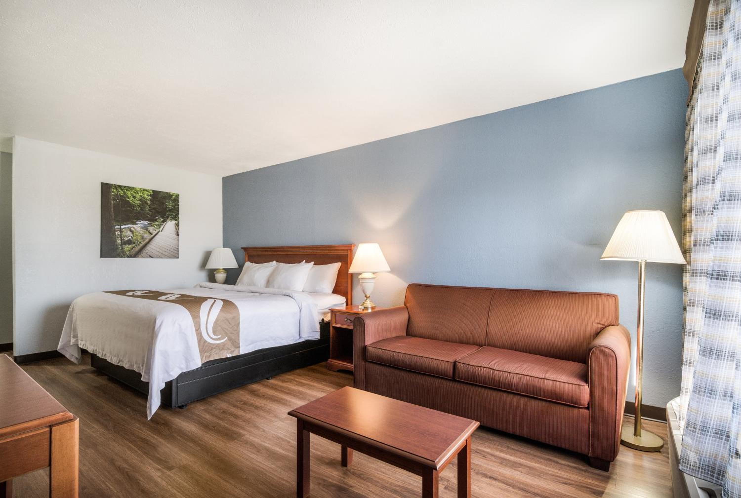 King Room Lake Front - Non Smoking/Top Floor - Photo 4