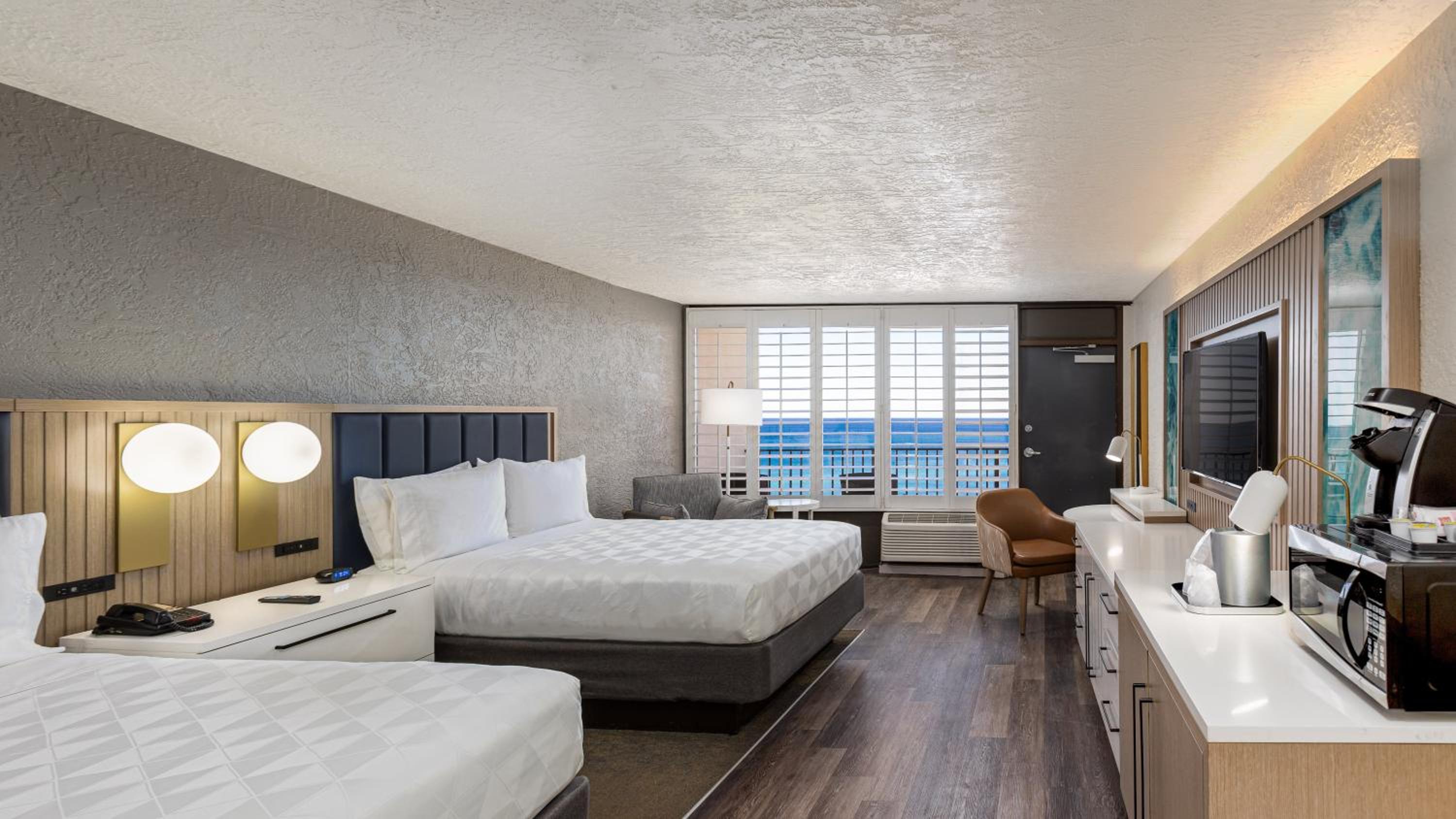 Superior Queen Room Two Queen Beds Oceanfront - Upper Level