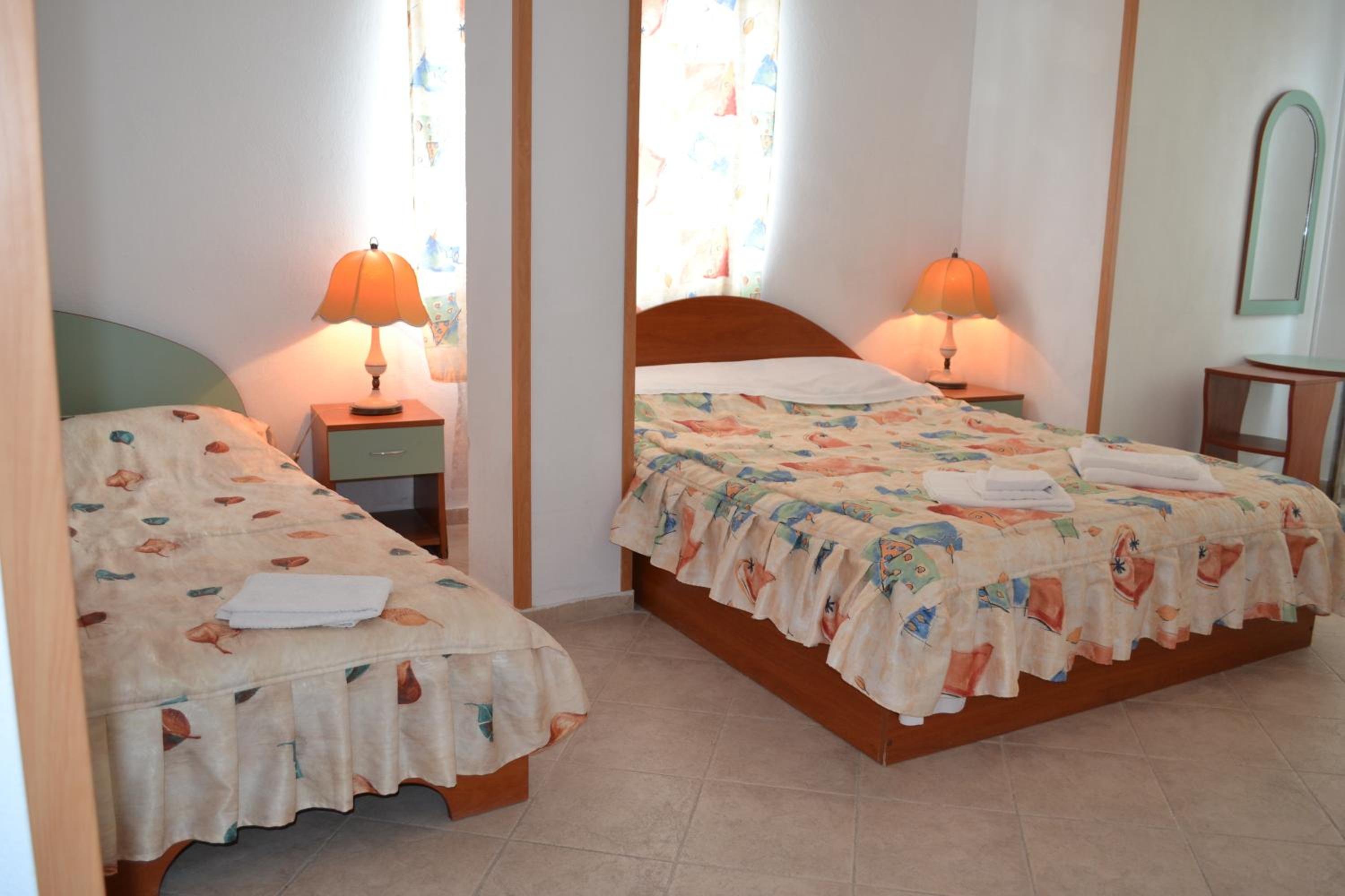 Budget Double Room with Extra Bed