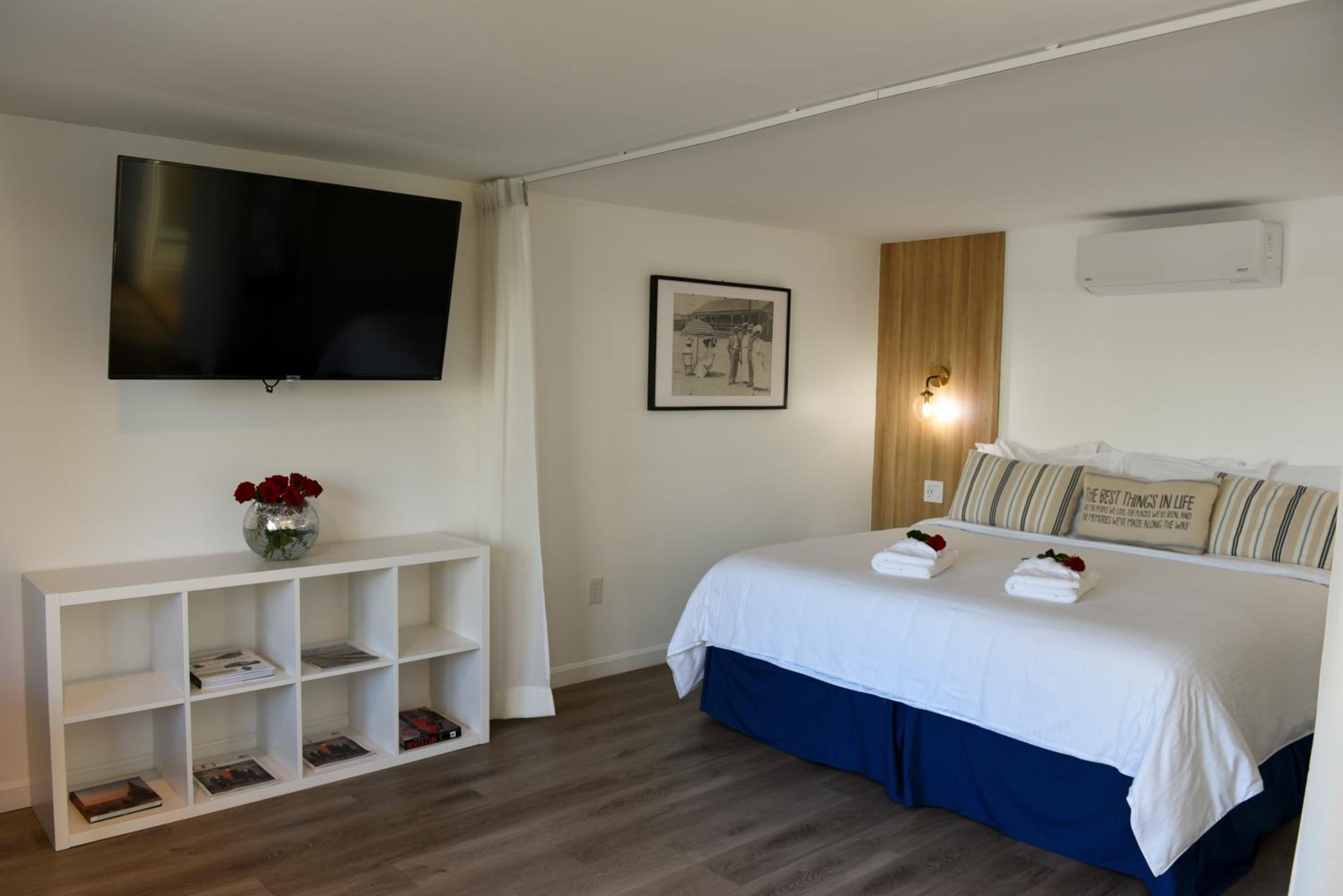 Deluxe King Room photo 2