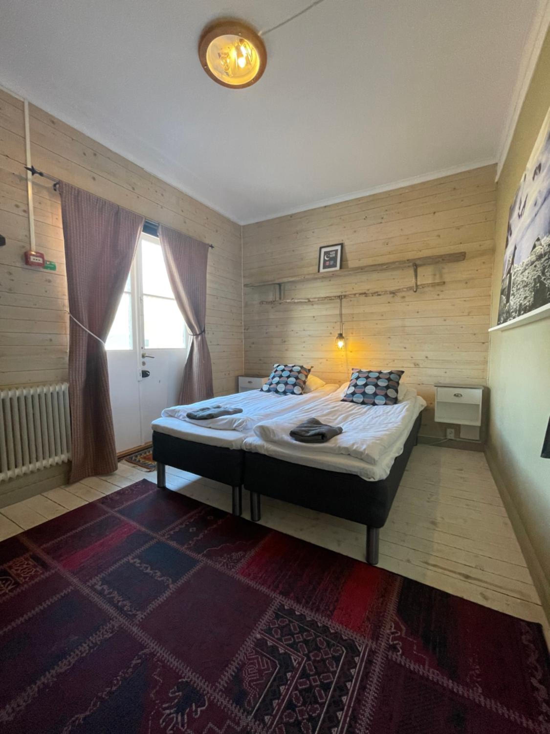 Double Room with Shared Bathroom photo 3