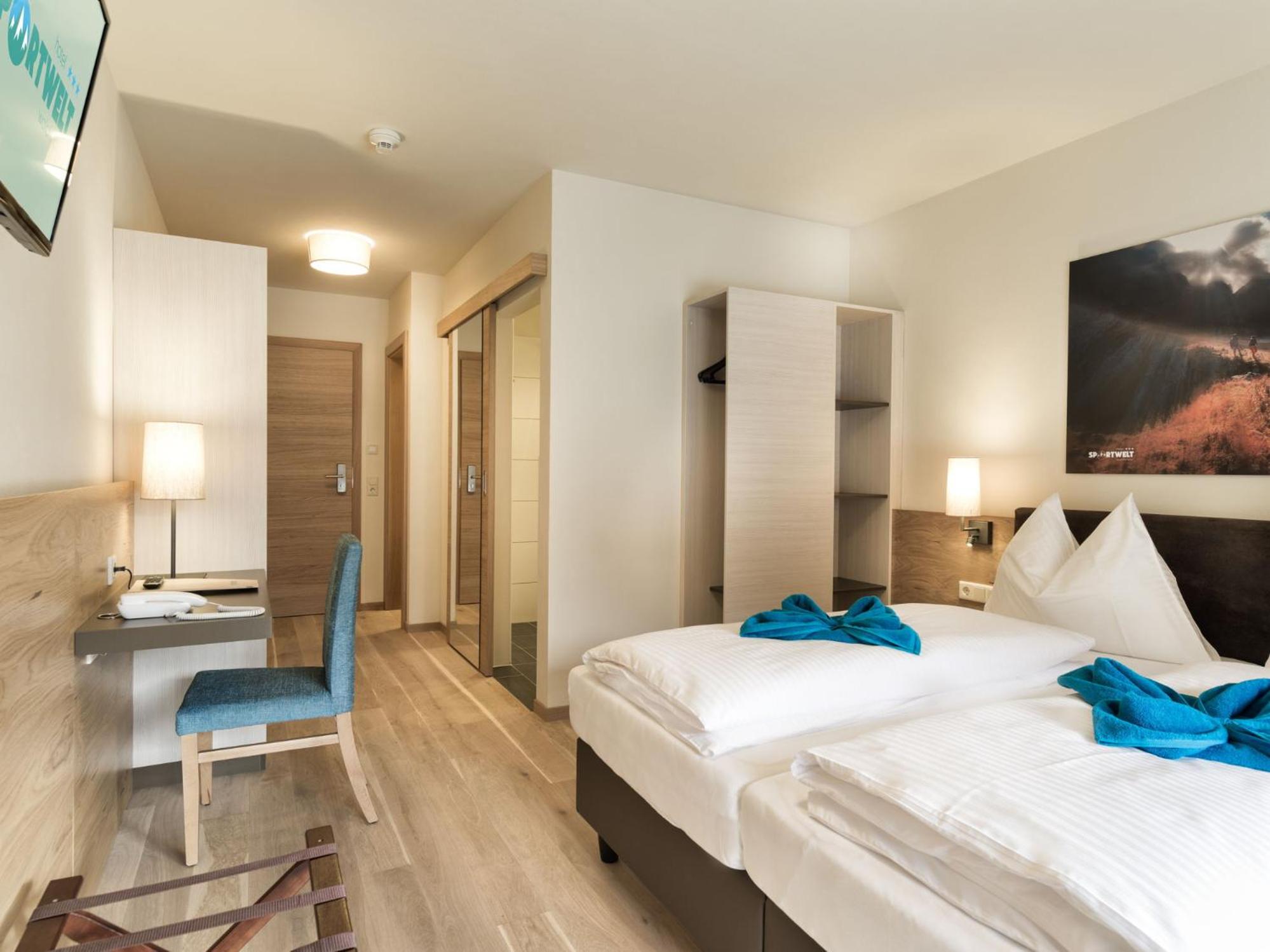 Double Room with Balcony photo 2