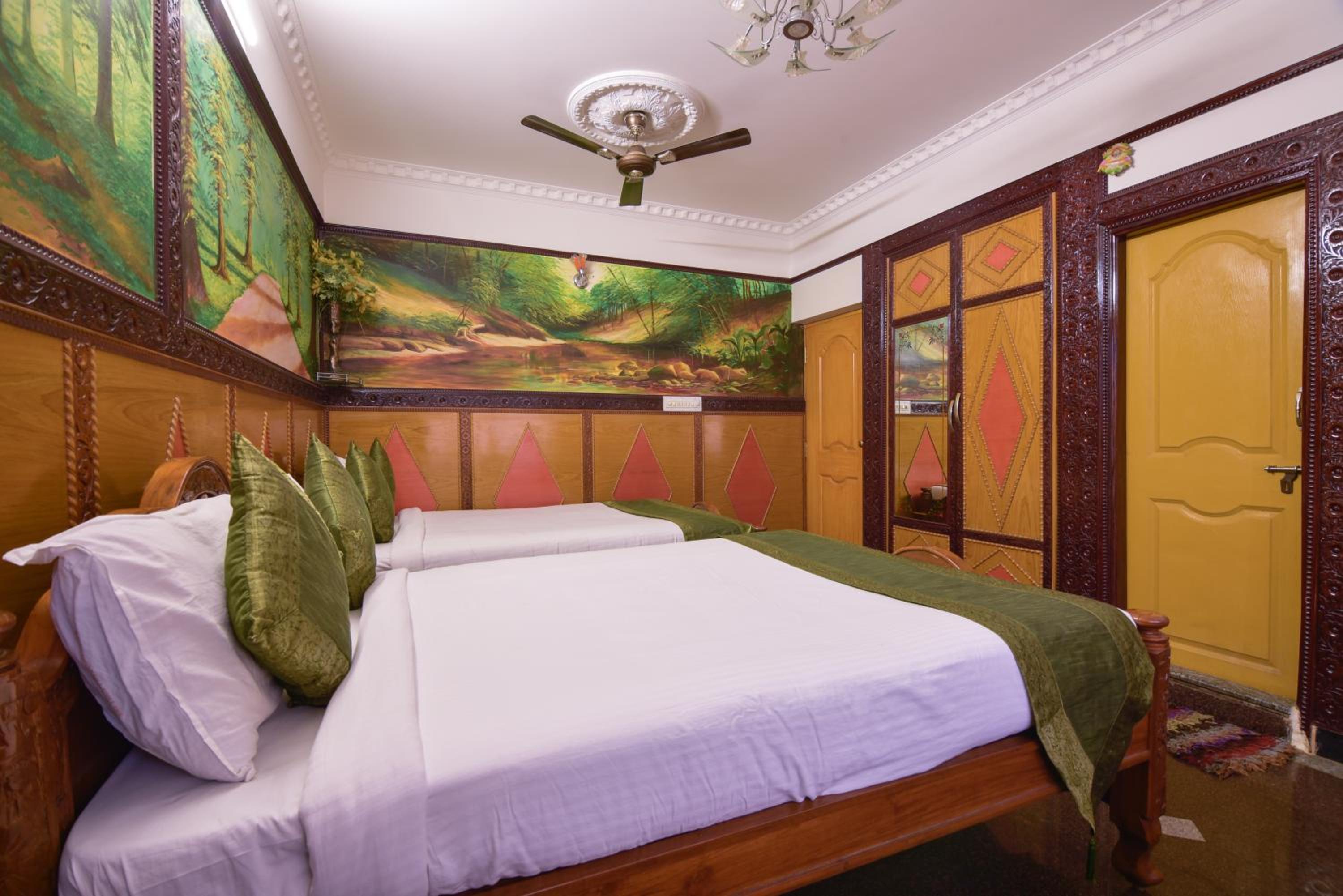 Deluxe Family Room - Photo 4