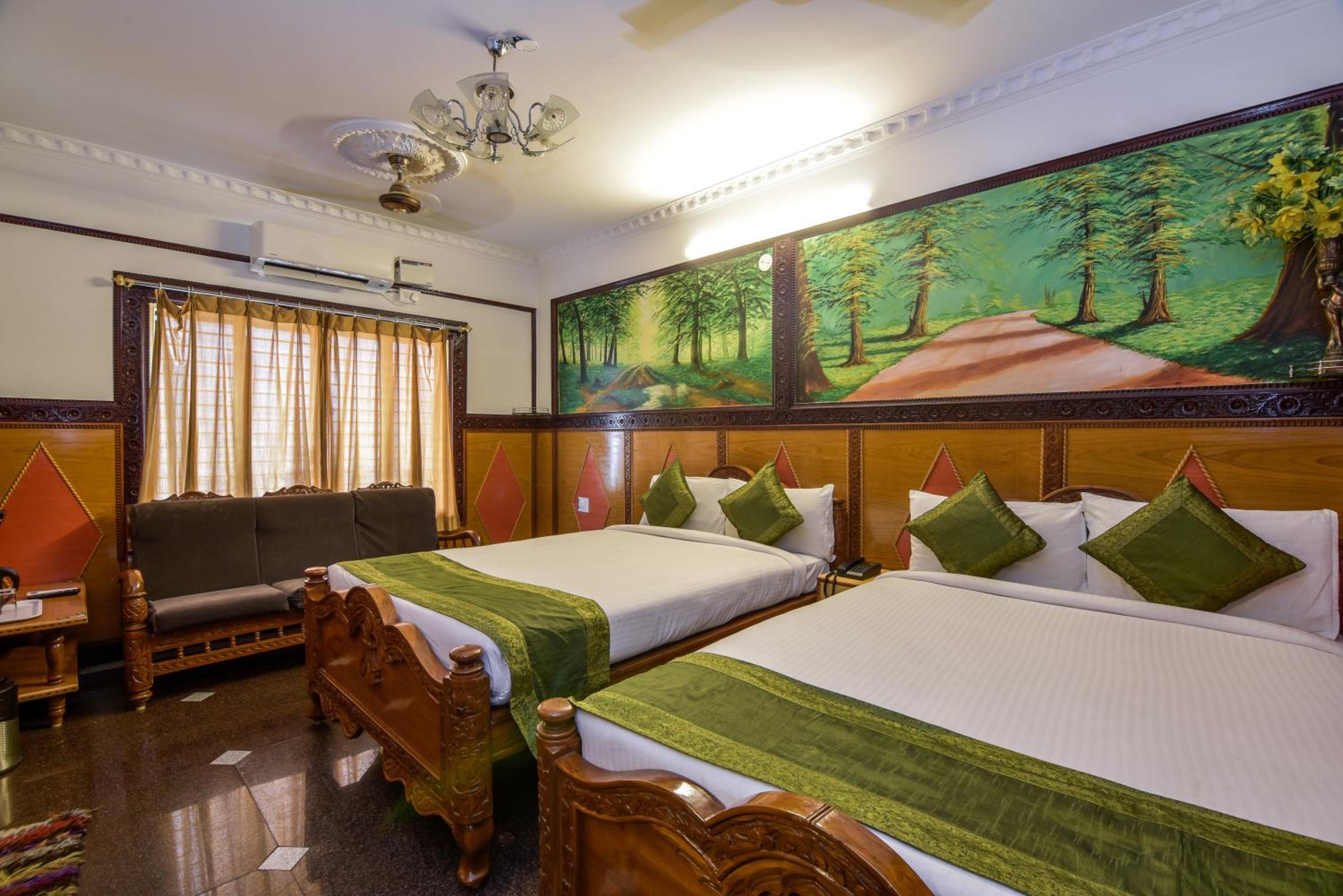 Deluxe Family Room - Photo 1