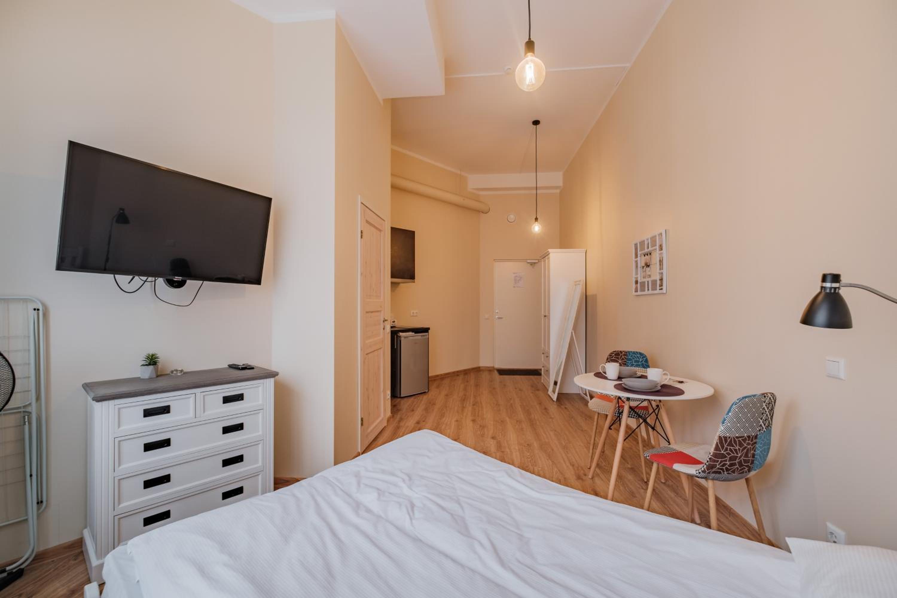 Studio Apartment - Photo 7