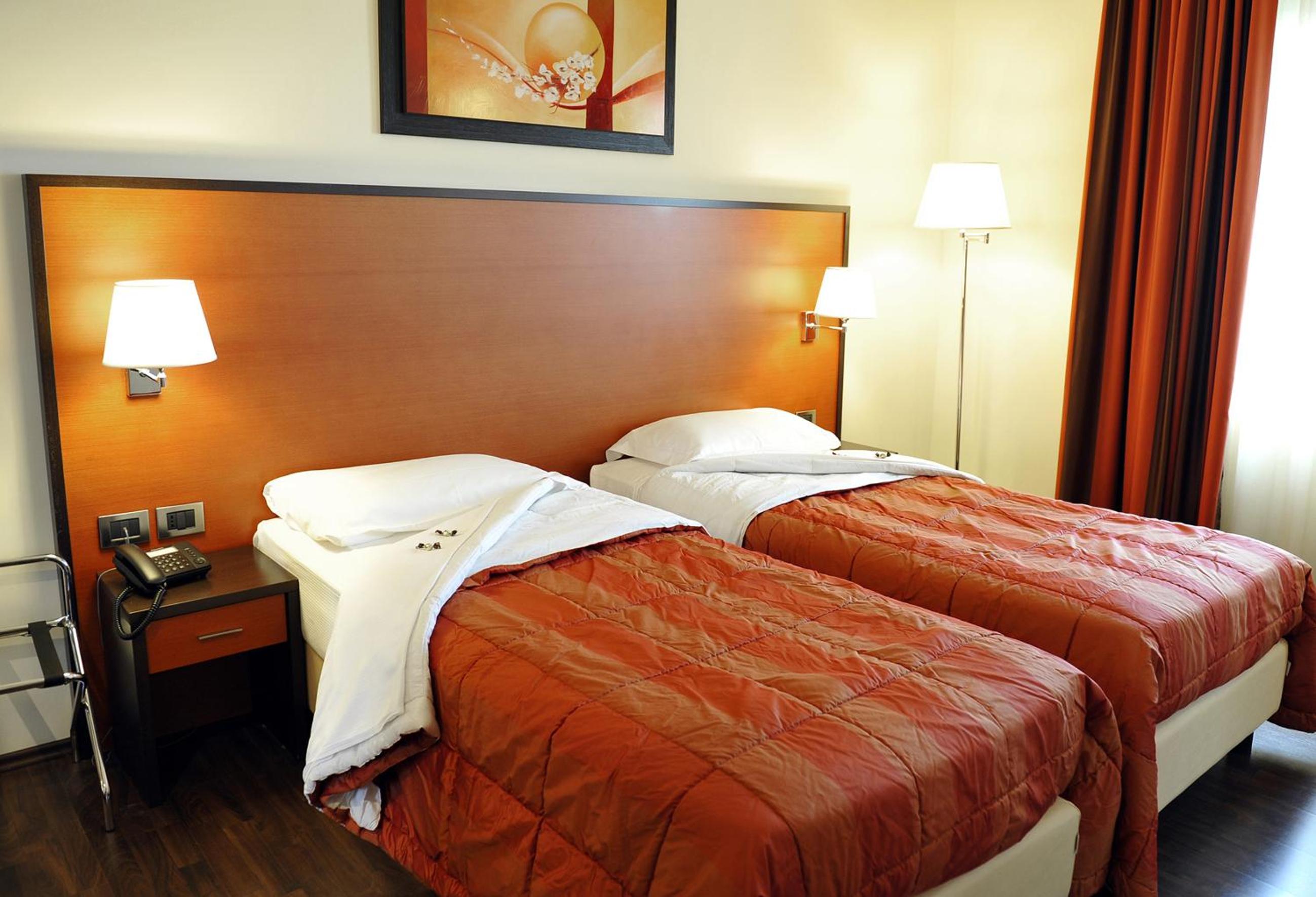 Standard Double Room - Photo 6