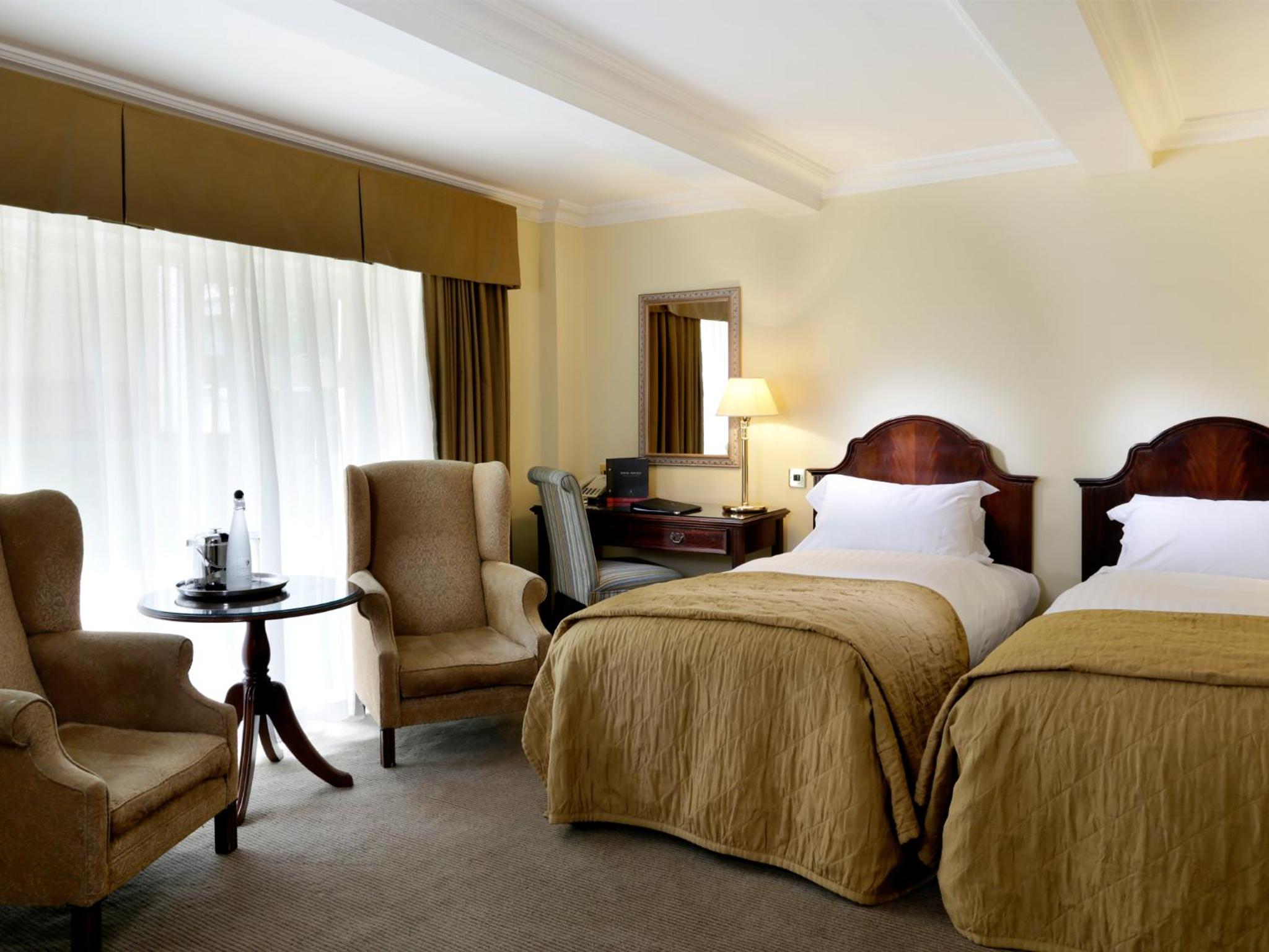 Standard Twin Room - Photo 1
