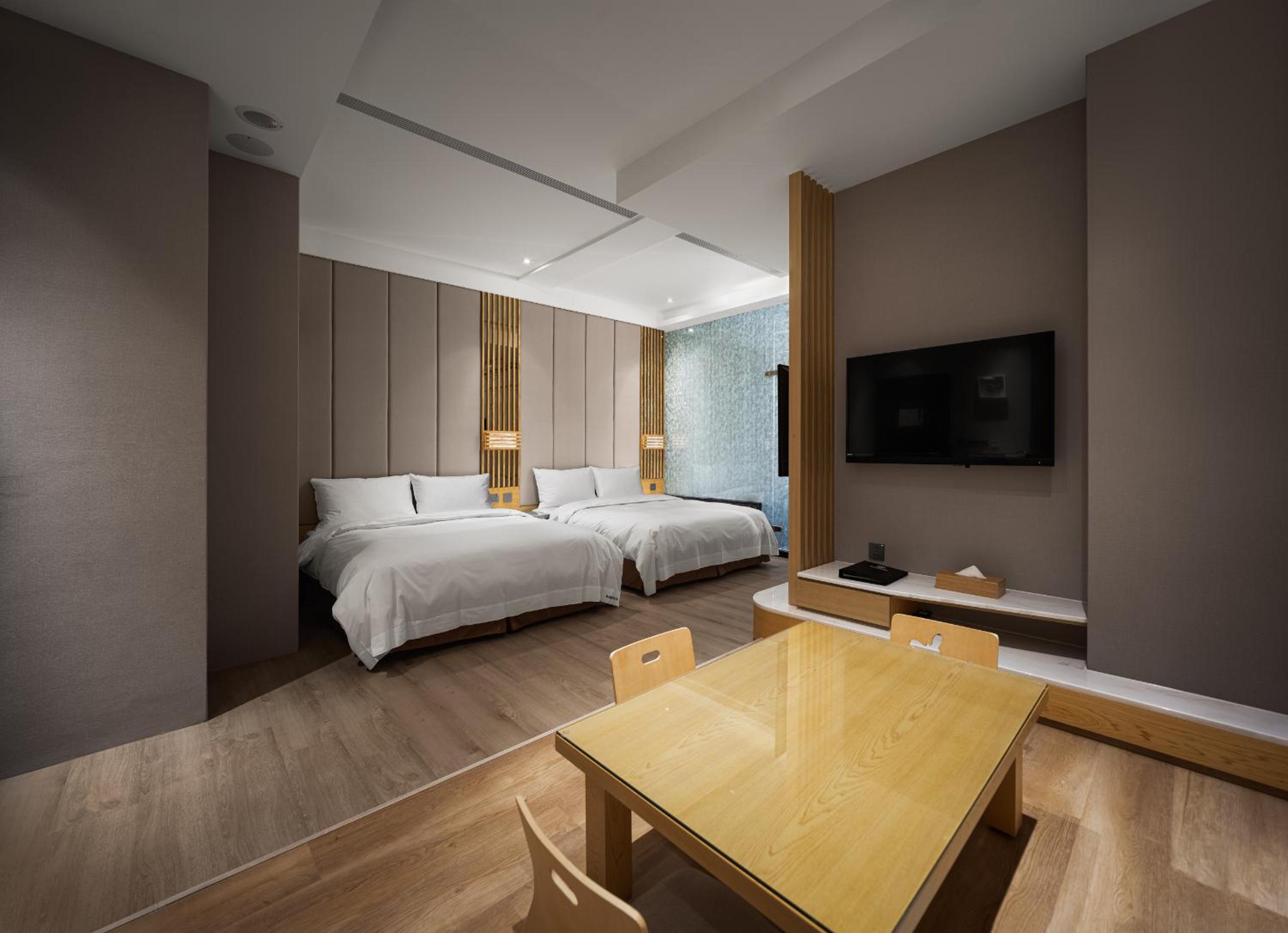 Japanese Quadruple Room photo 2