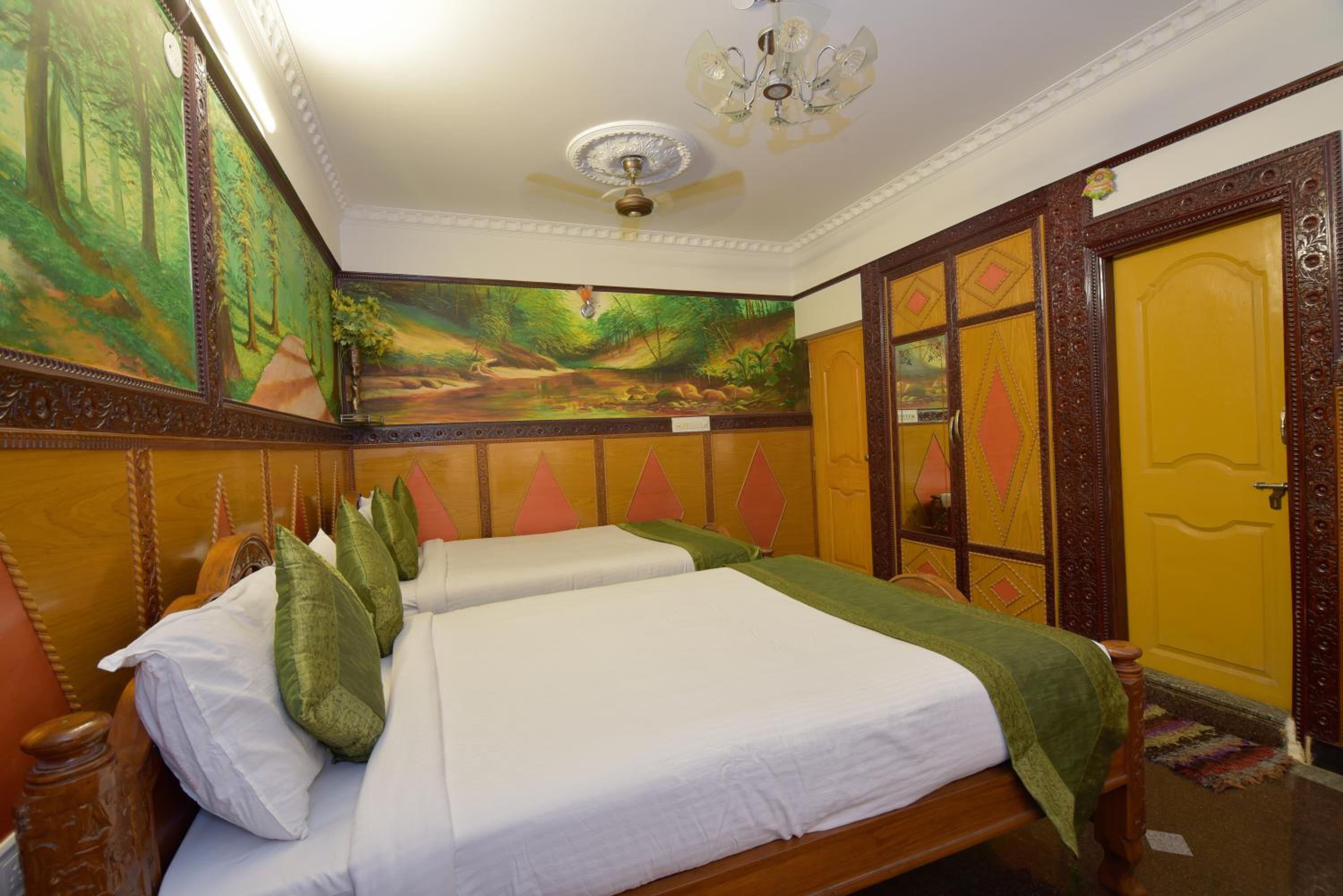 Deluxe Family Room - Photo 4